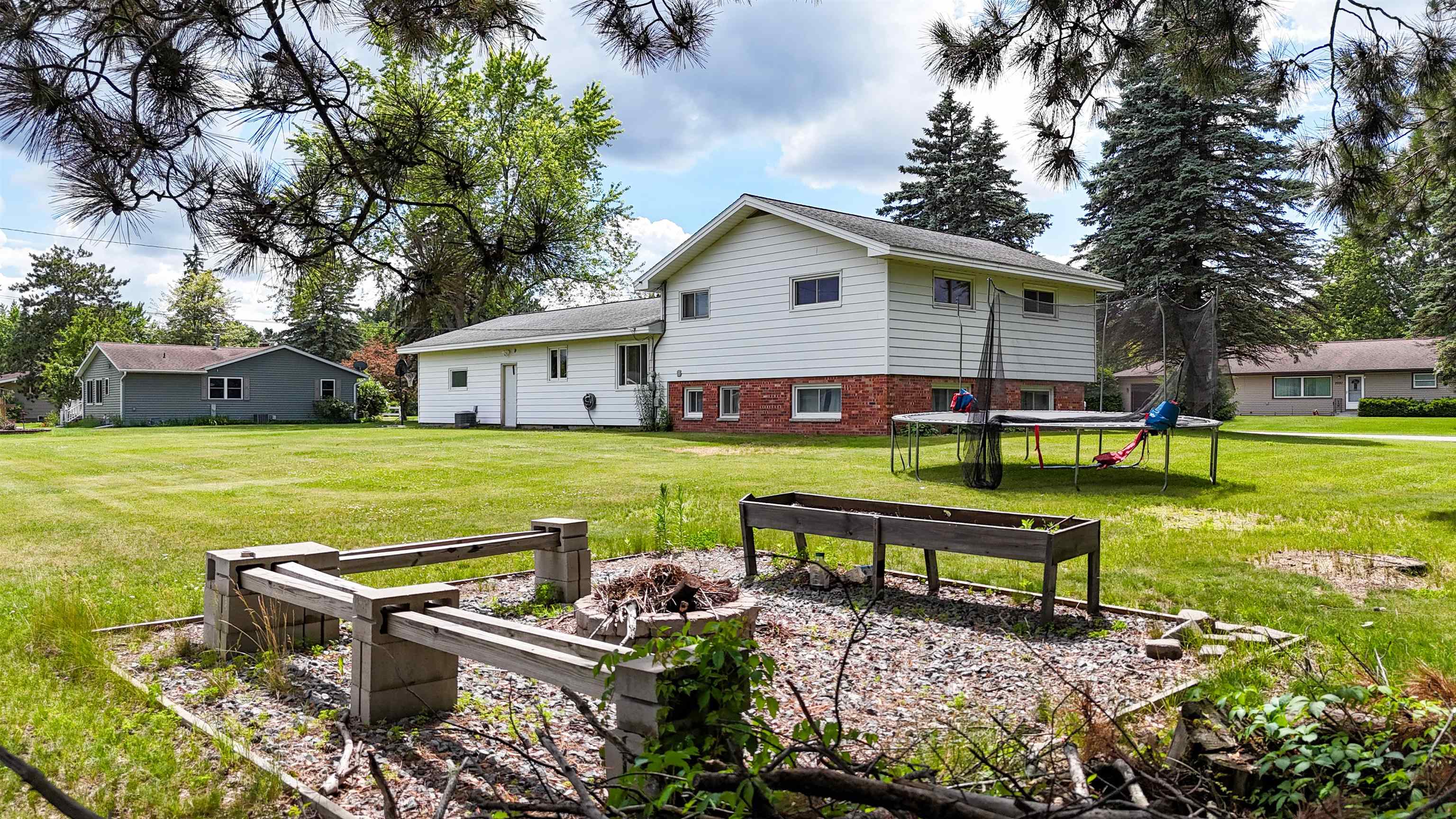 2020 Wisconsin Avenue Property Photo 3