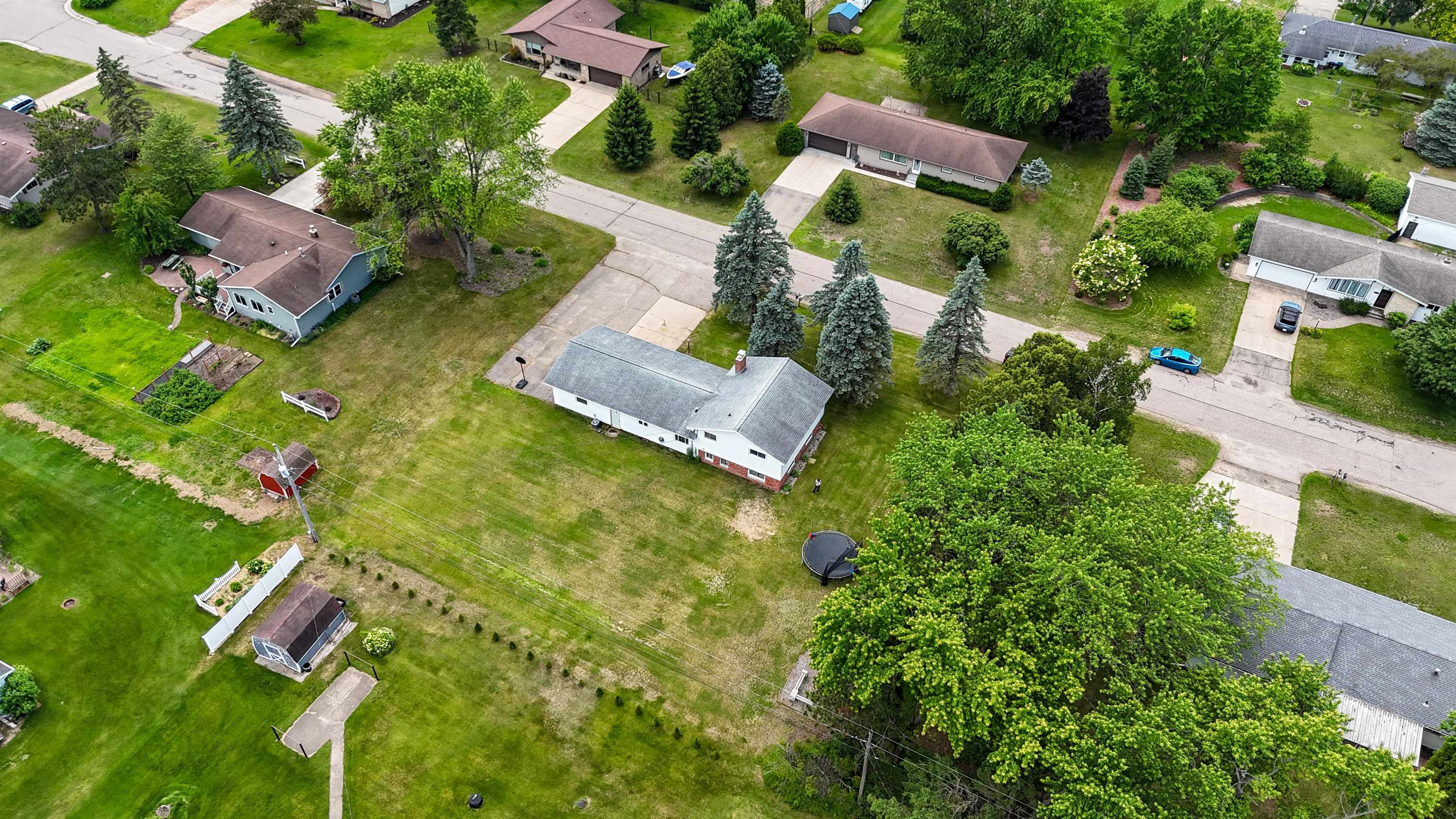 2020 Wisconsin Avenue Property Photo 5