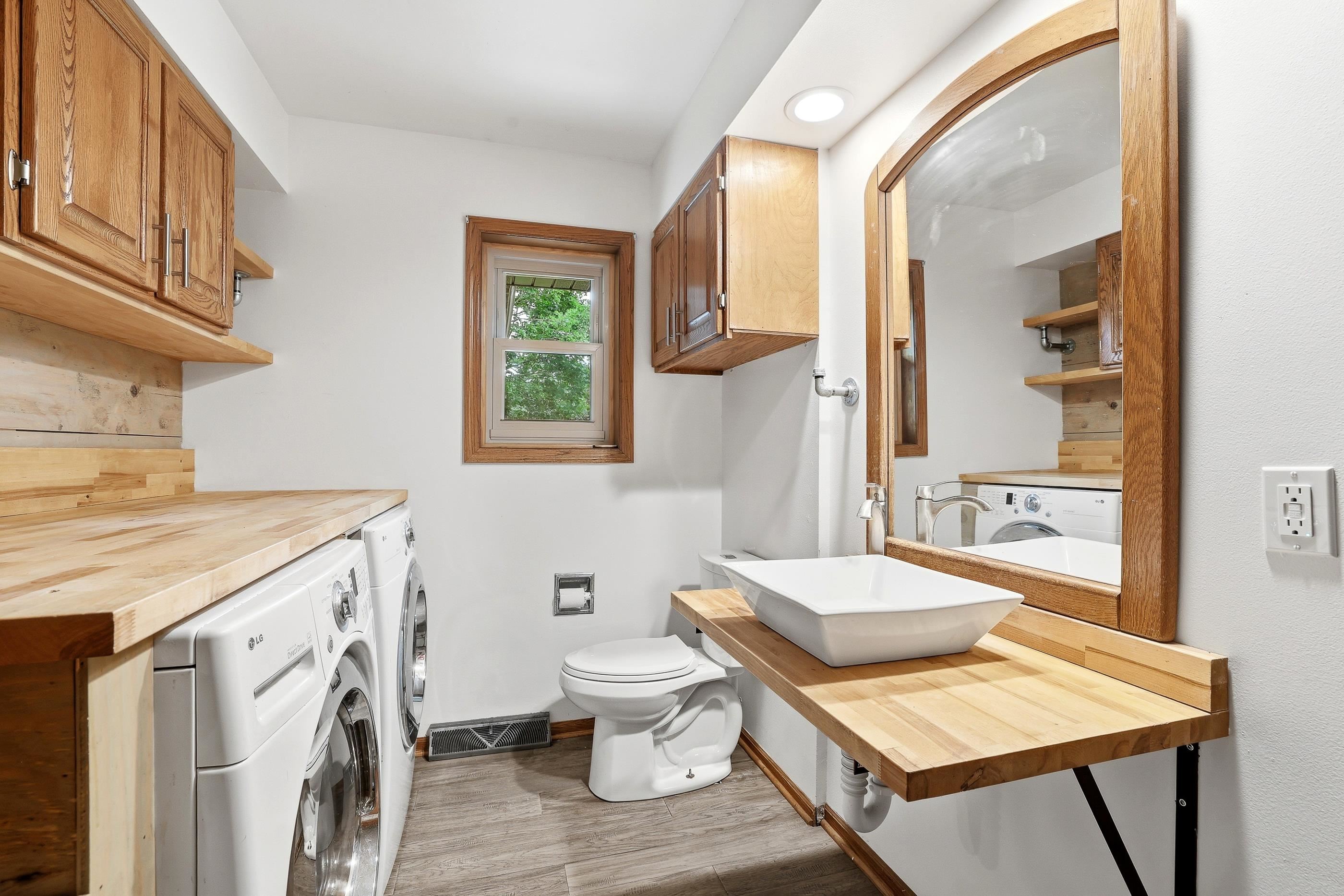5664 Regent Street Property Photo 26