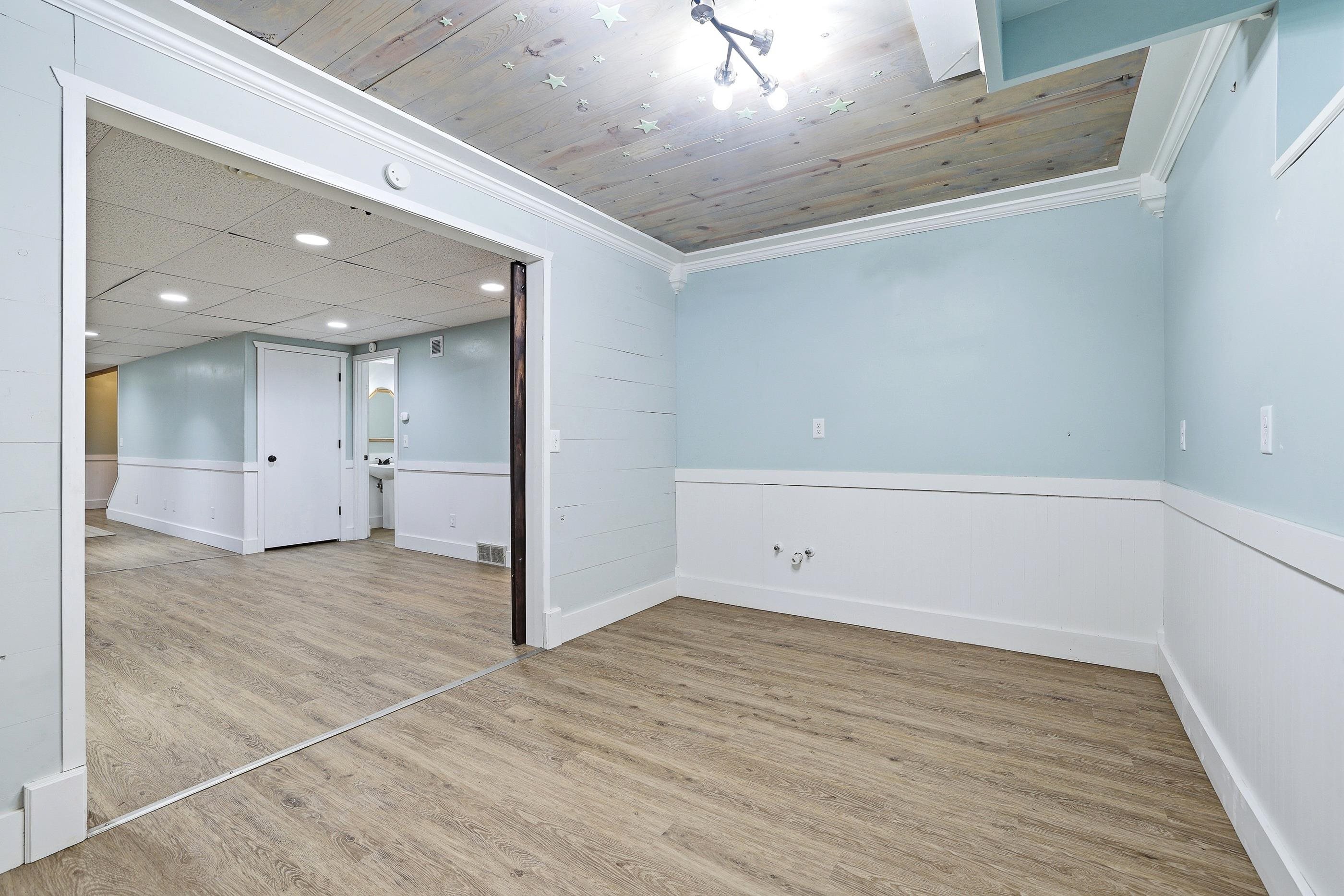 5664 Regent Street Property Photo 42