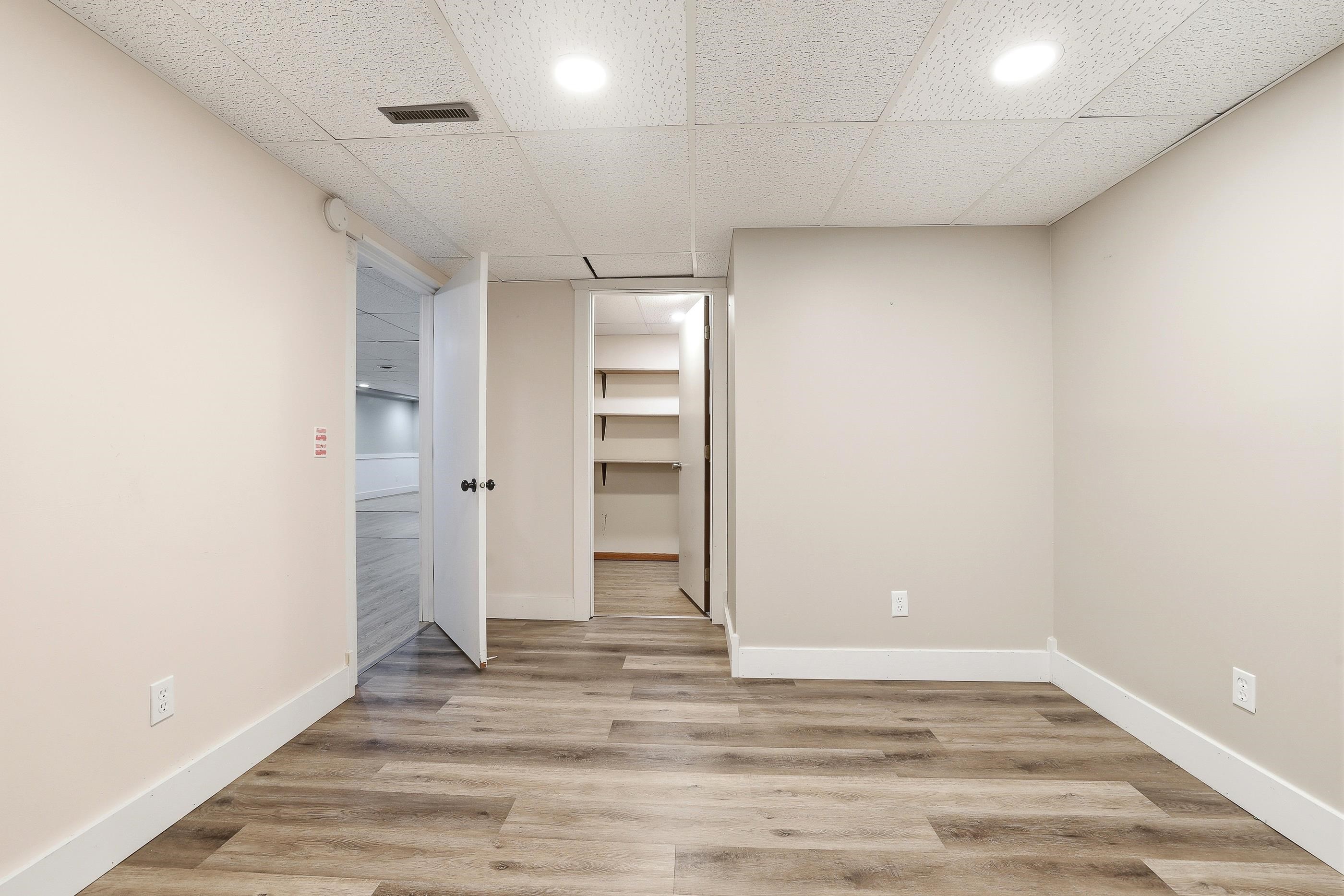 5664 Regent Street Property Photo 45