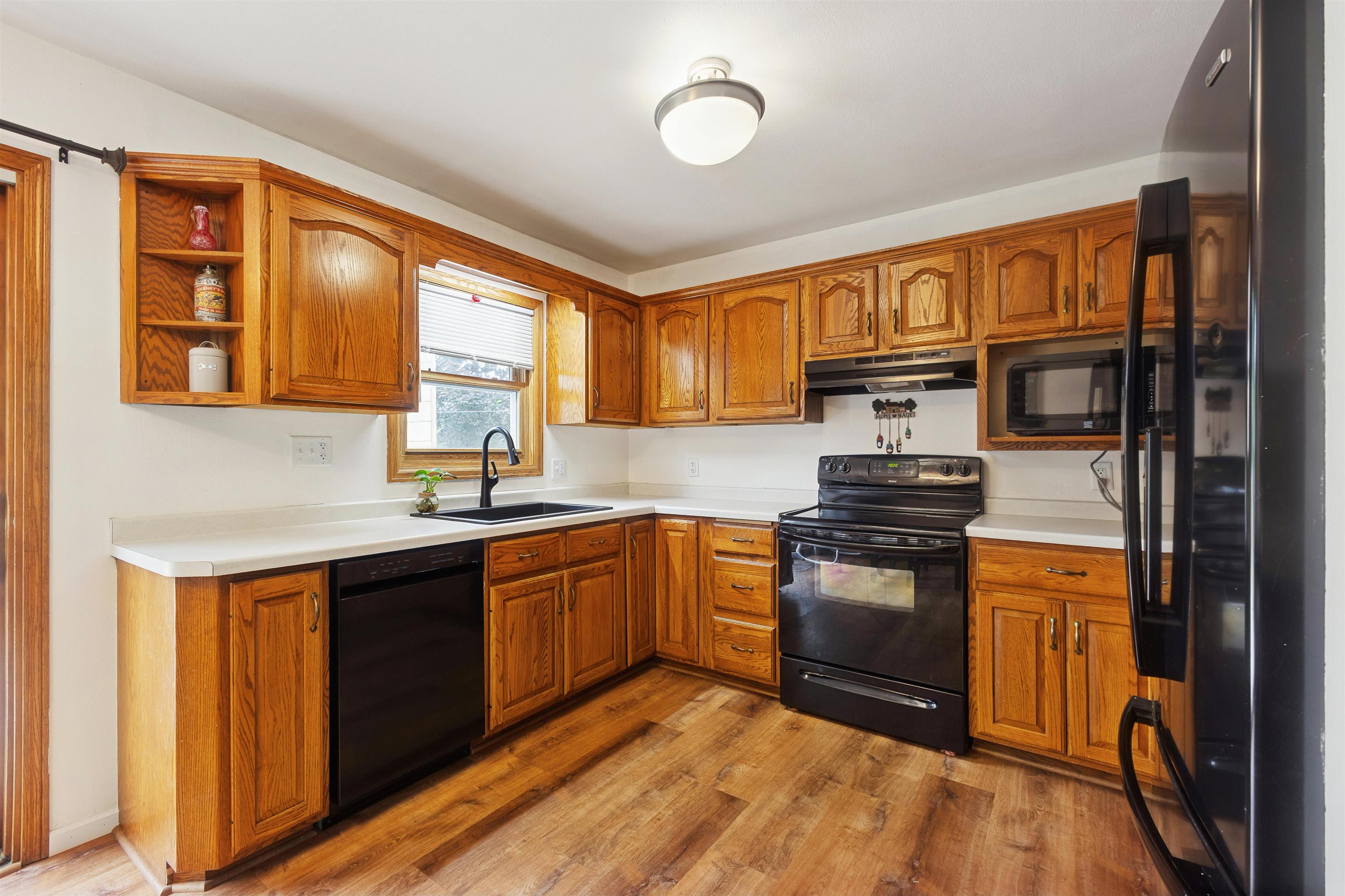1930 3rd Street North Property Photo 3