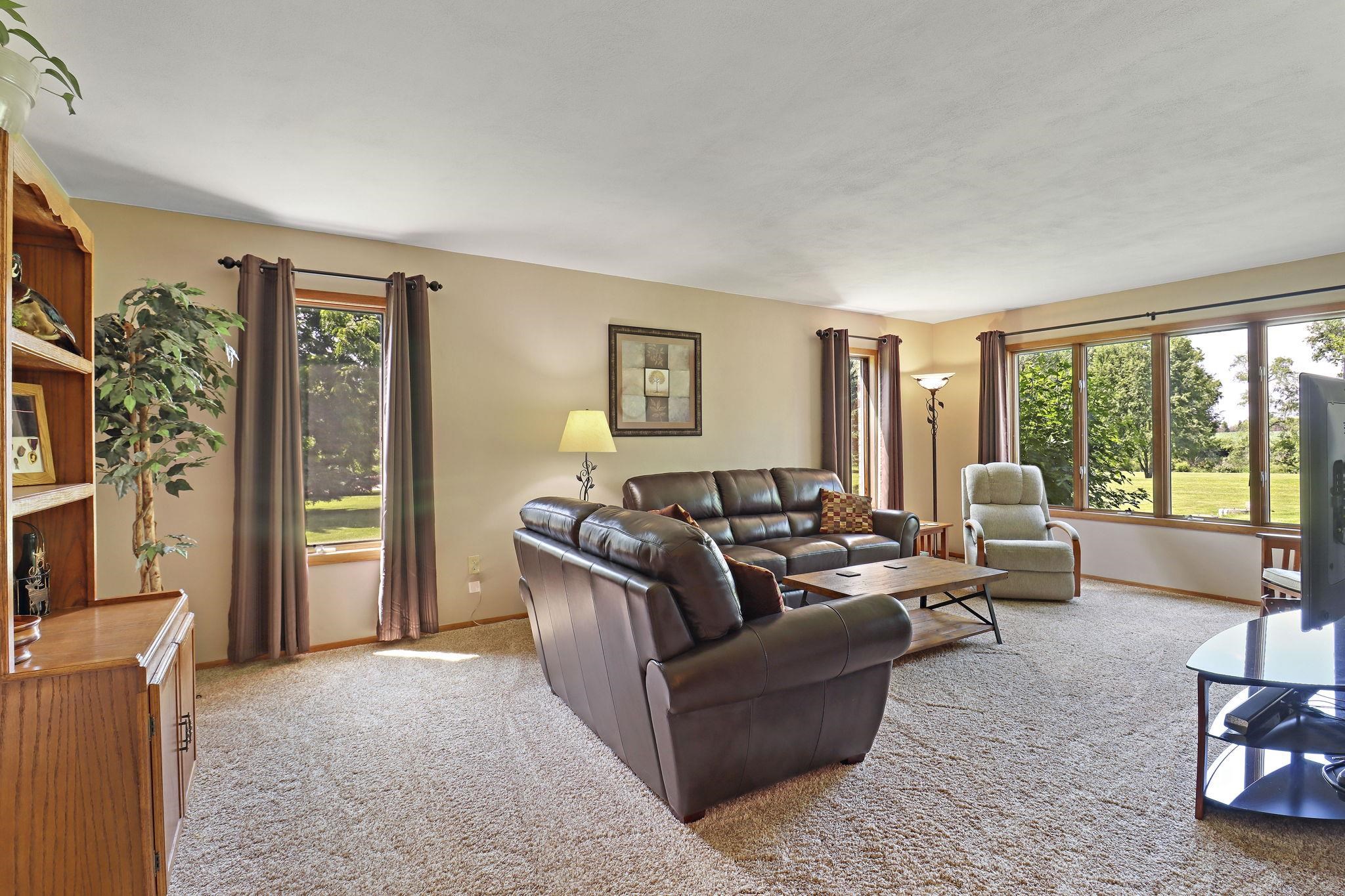 15314 Ives Grove Road Property Photo 5