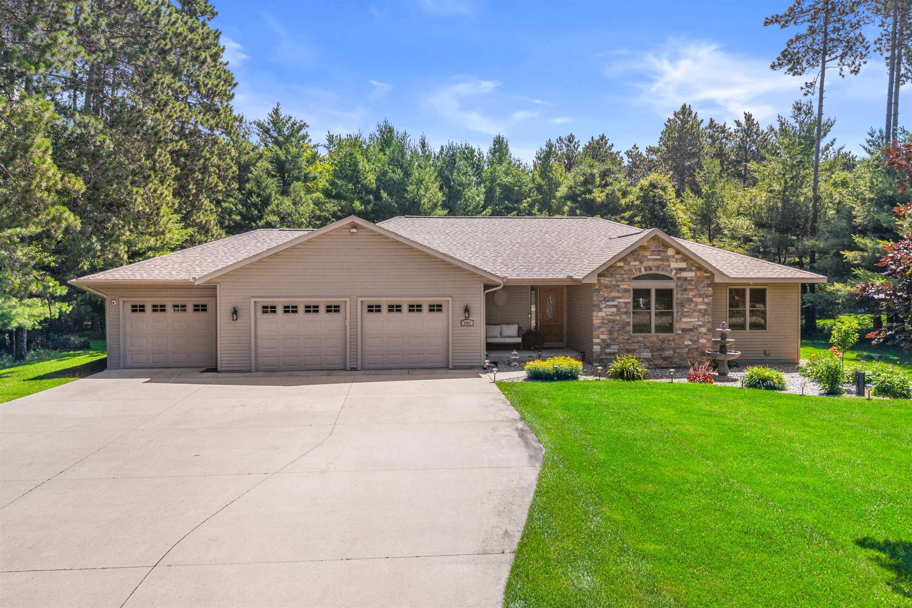 5011 Prairie Ridge Drive Property Photo 1