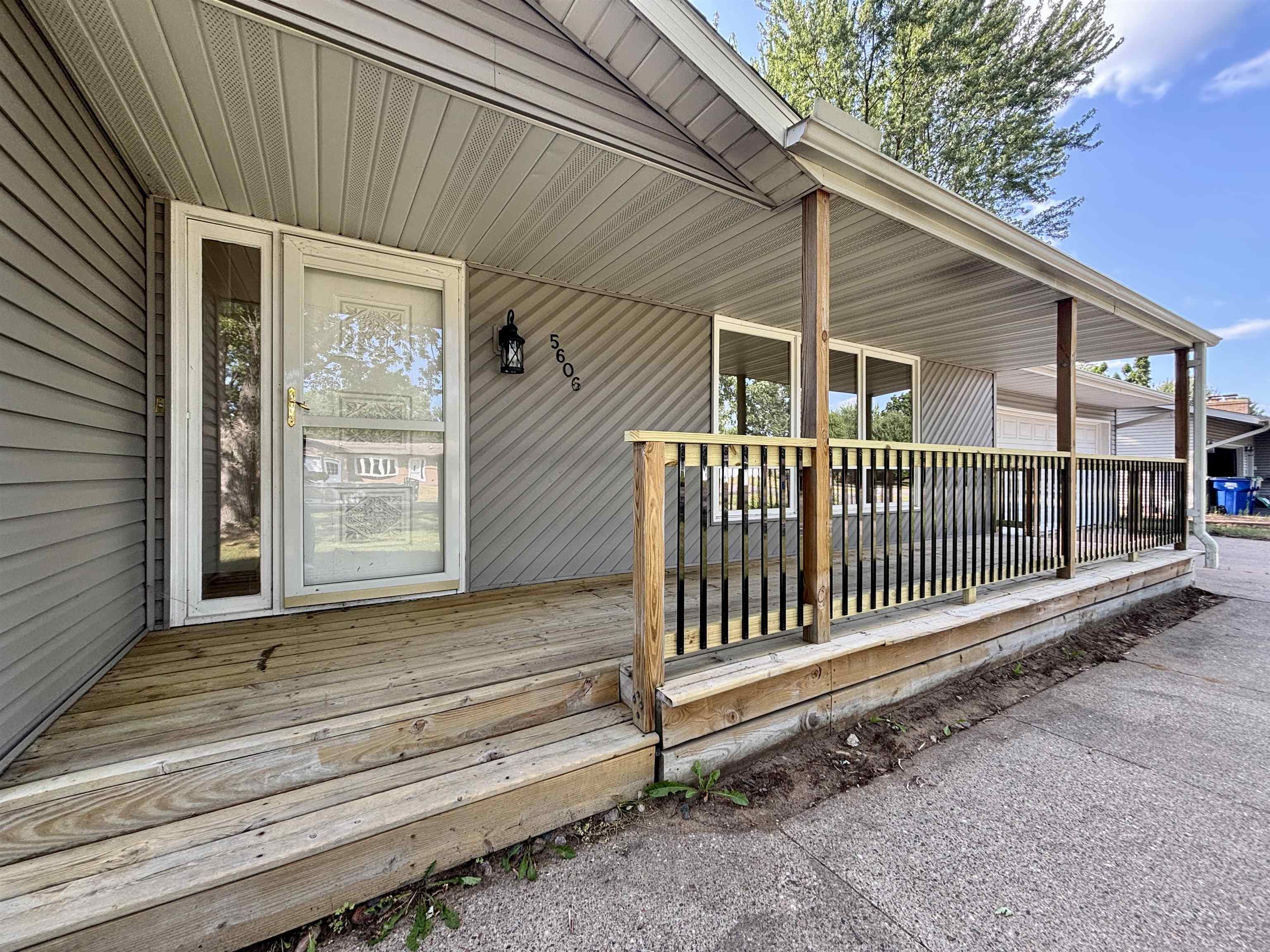 5606 Walnut Street Property Photo 5
