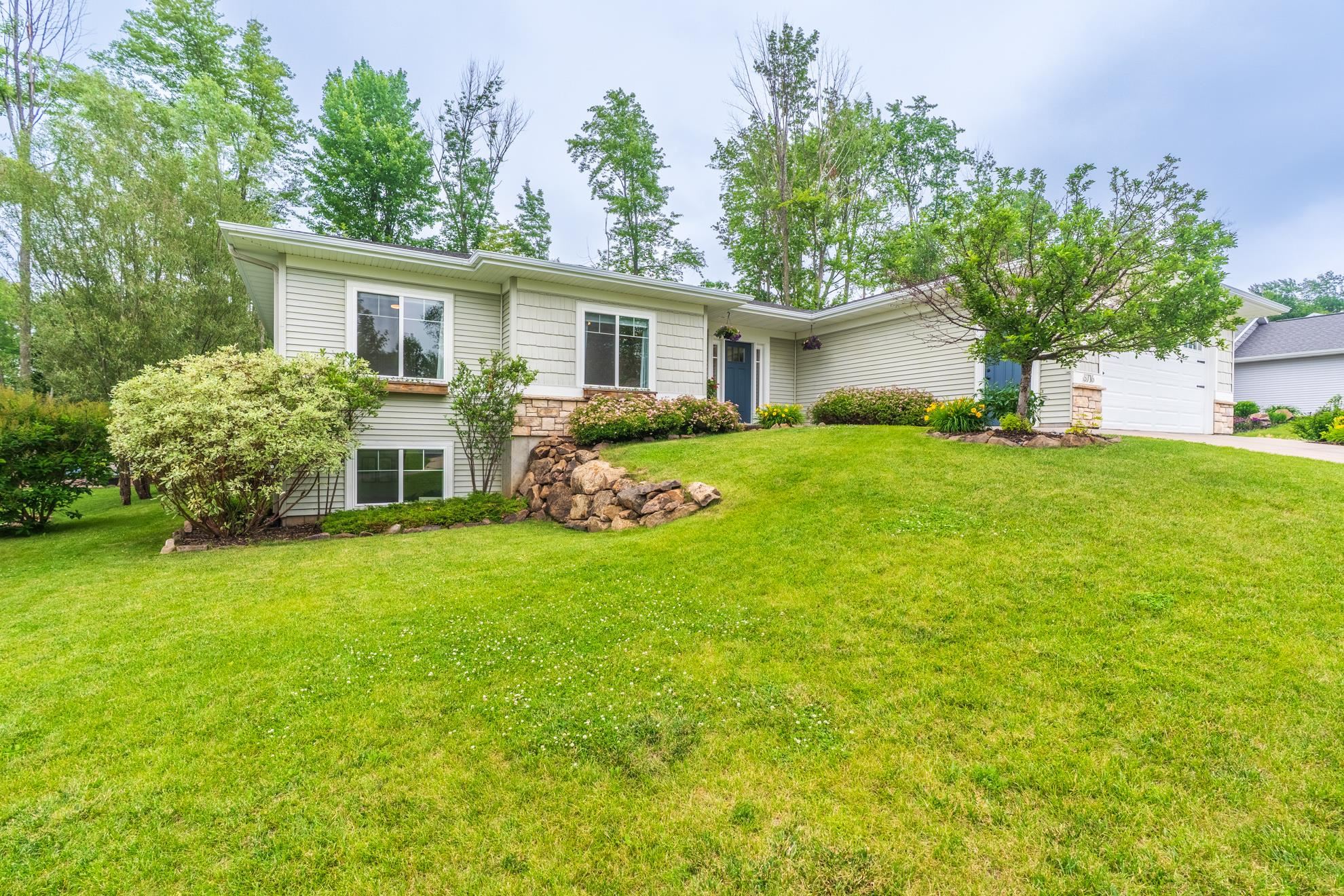 6716 Sarissa Drive Property Photo 1