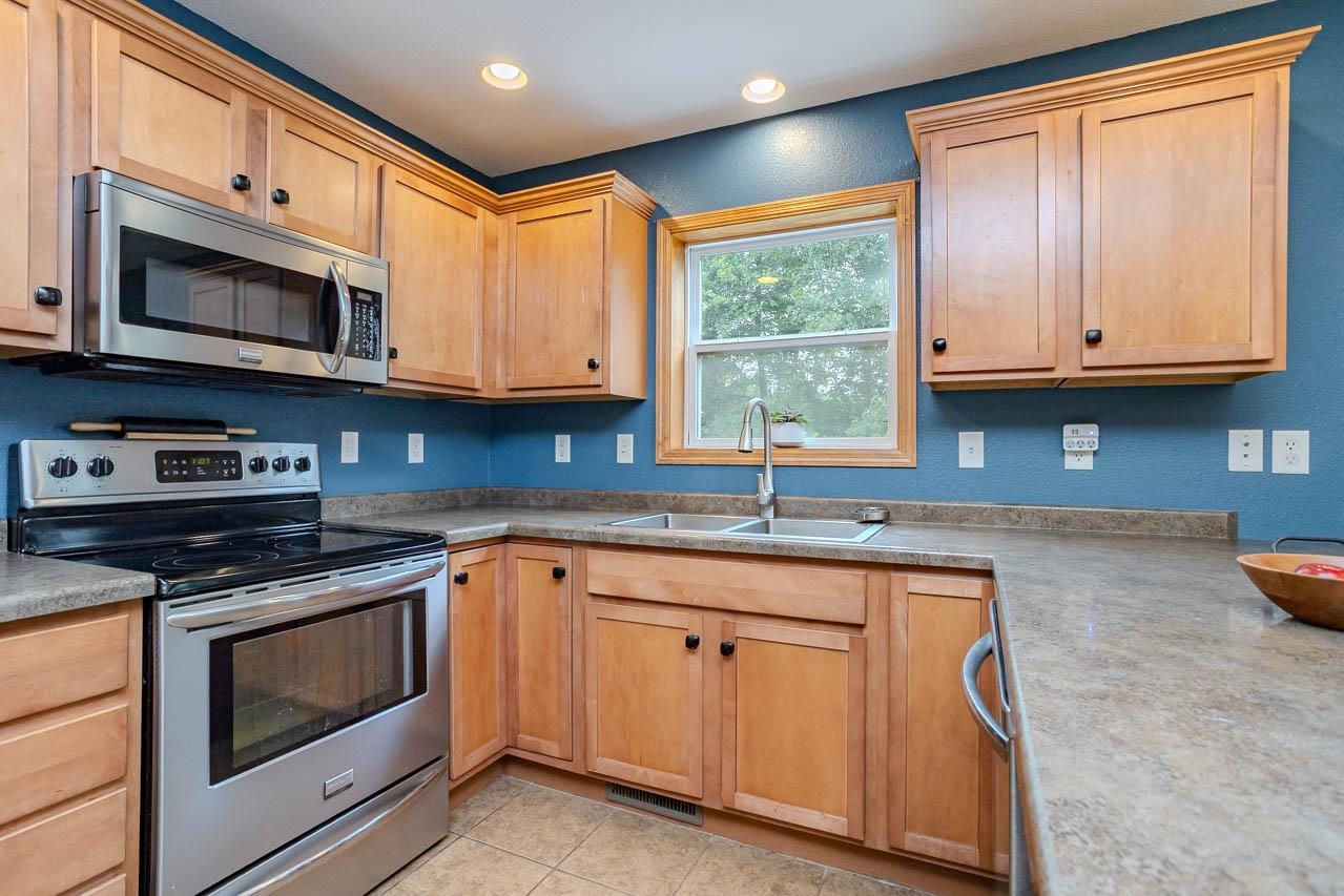 6106 Canoe Street Property Photo 14