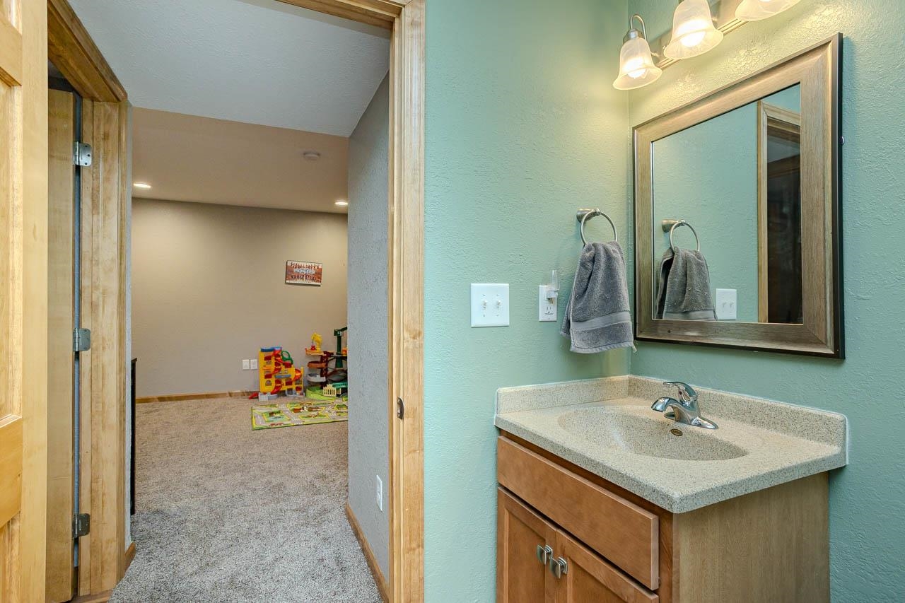 6106 Canoe Street Property Photo 41