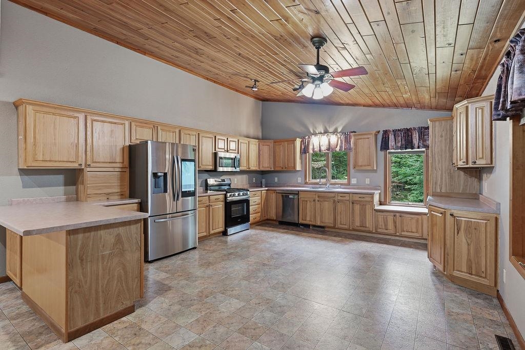 3475 Oak Hill Lane Property Photo 10