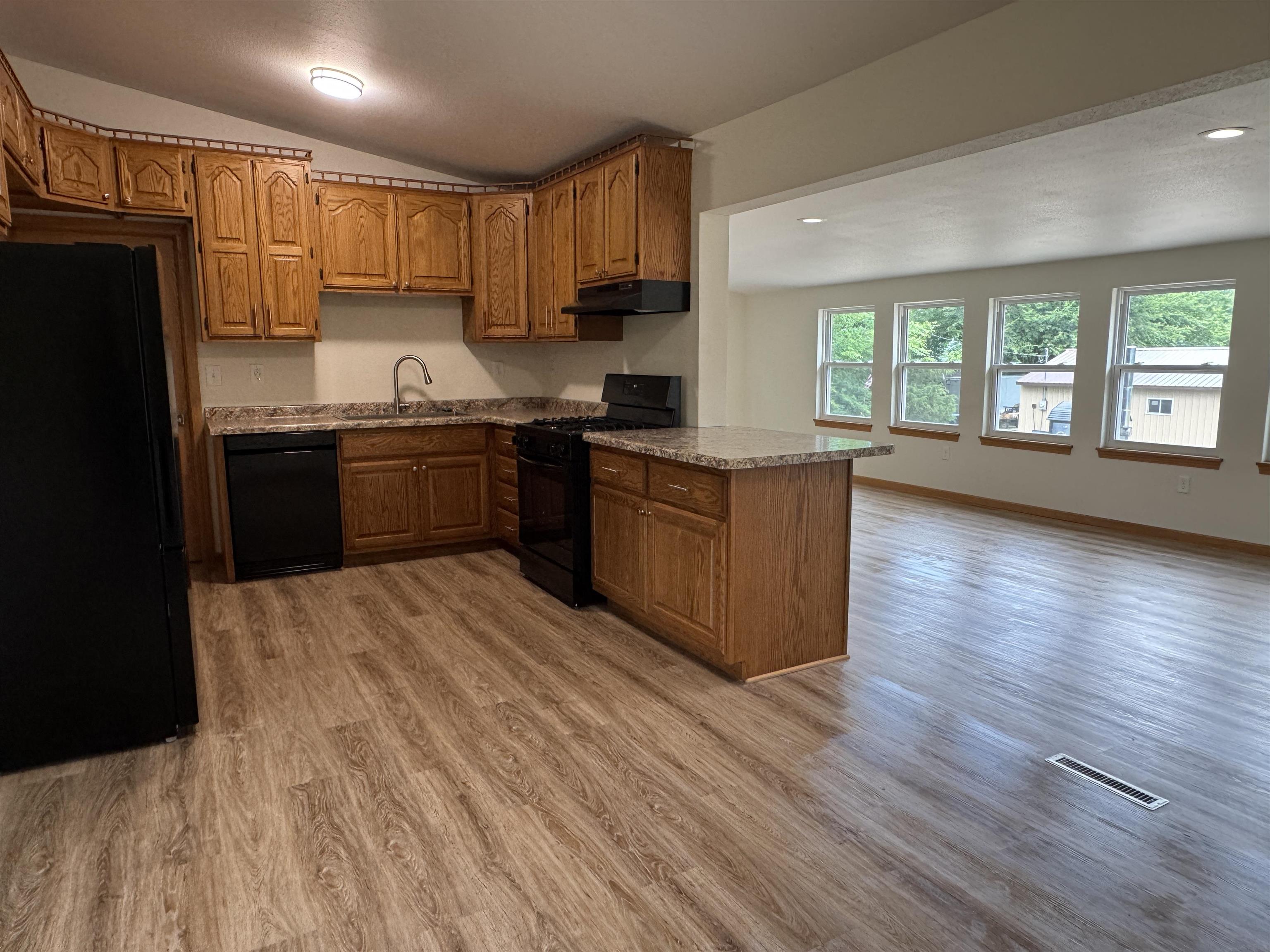 2478 18th Avenue Property Photo 9