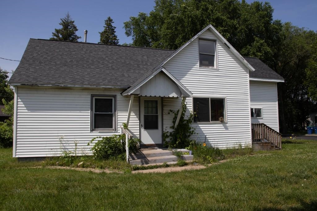 1002 N 1st Avenue Property Photo 9