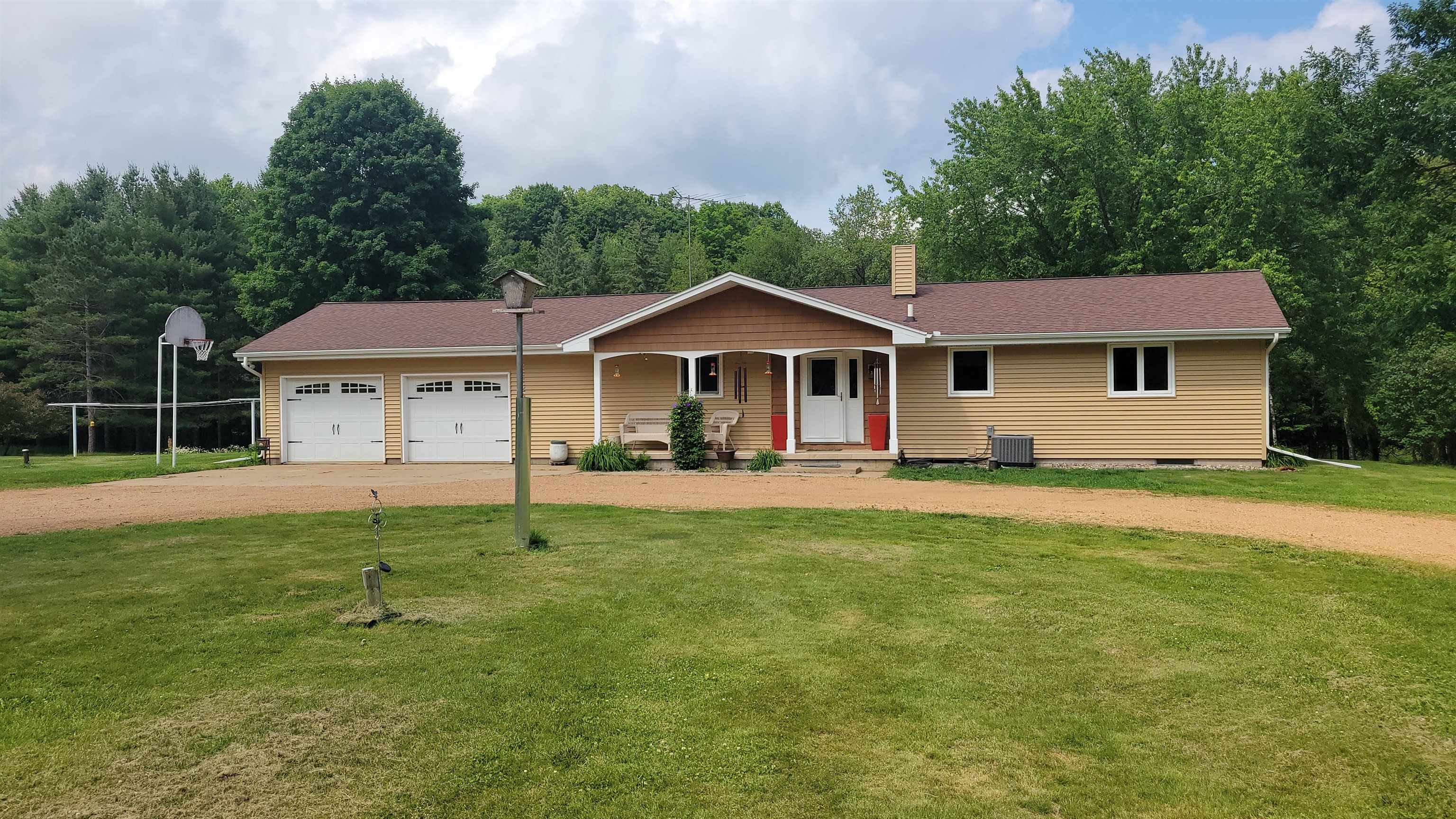 W6824 Red River Road Property Photo 1
