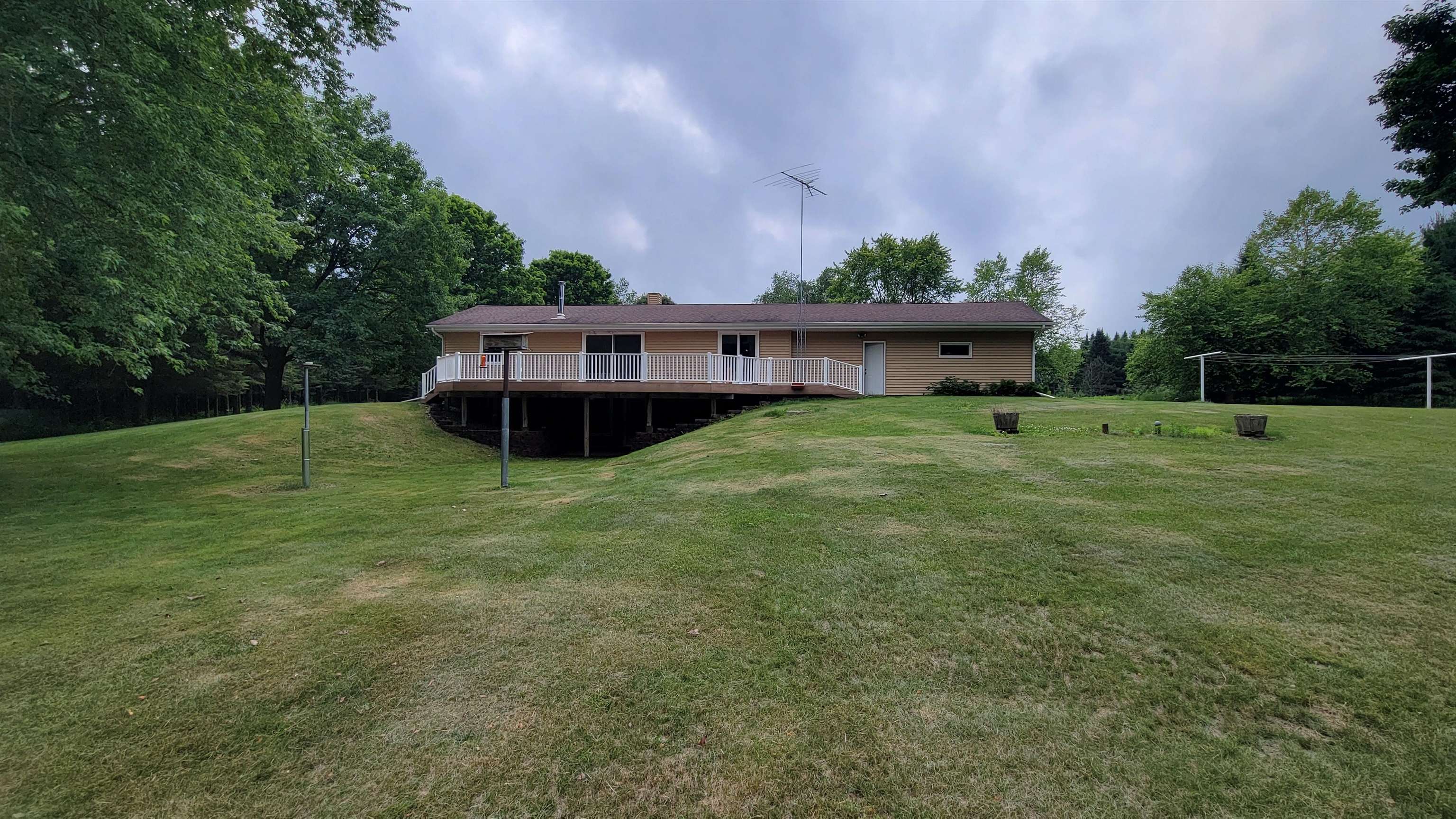 W6824 Red River Road Property Photo 2