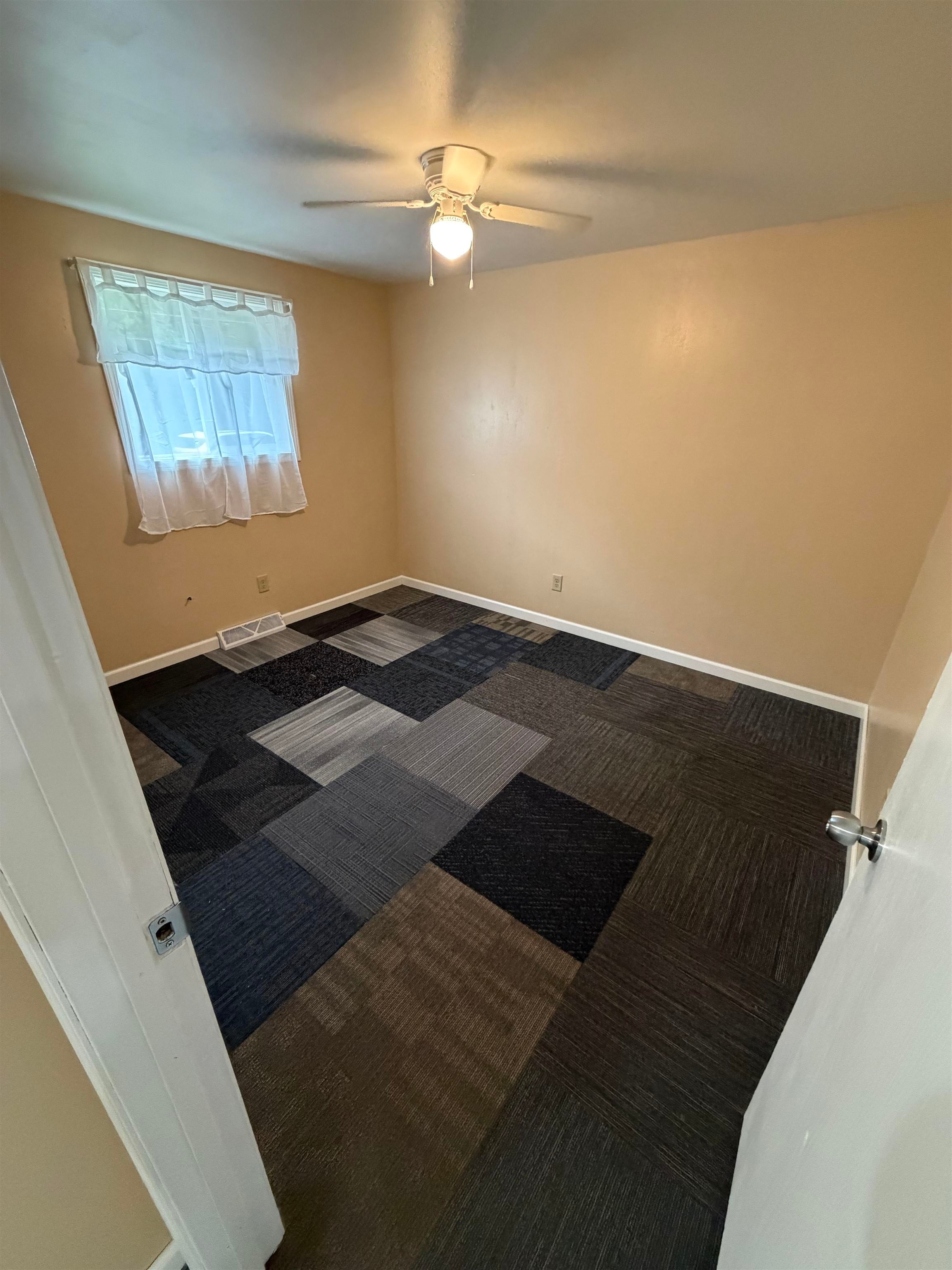 406 E Linden Street Property Photo 8