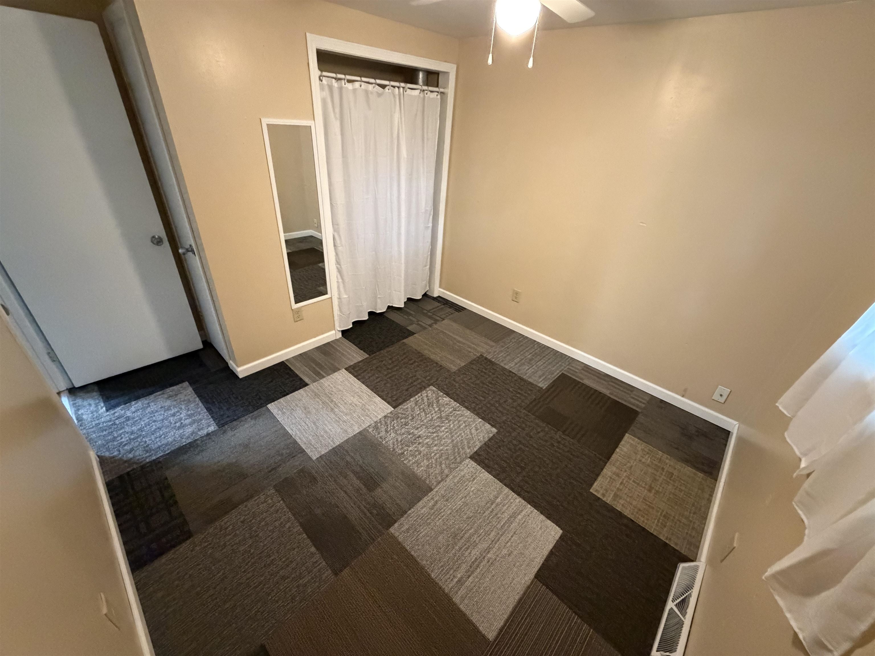 406 E Linden Street Property Photo 10