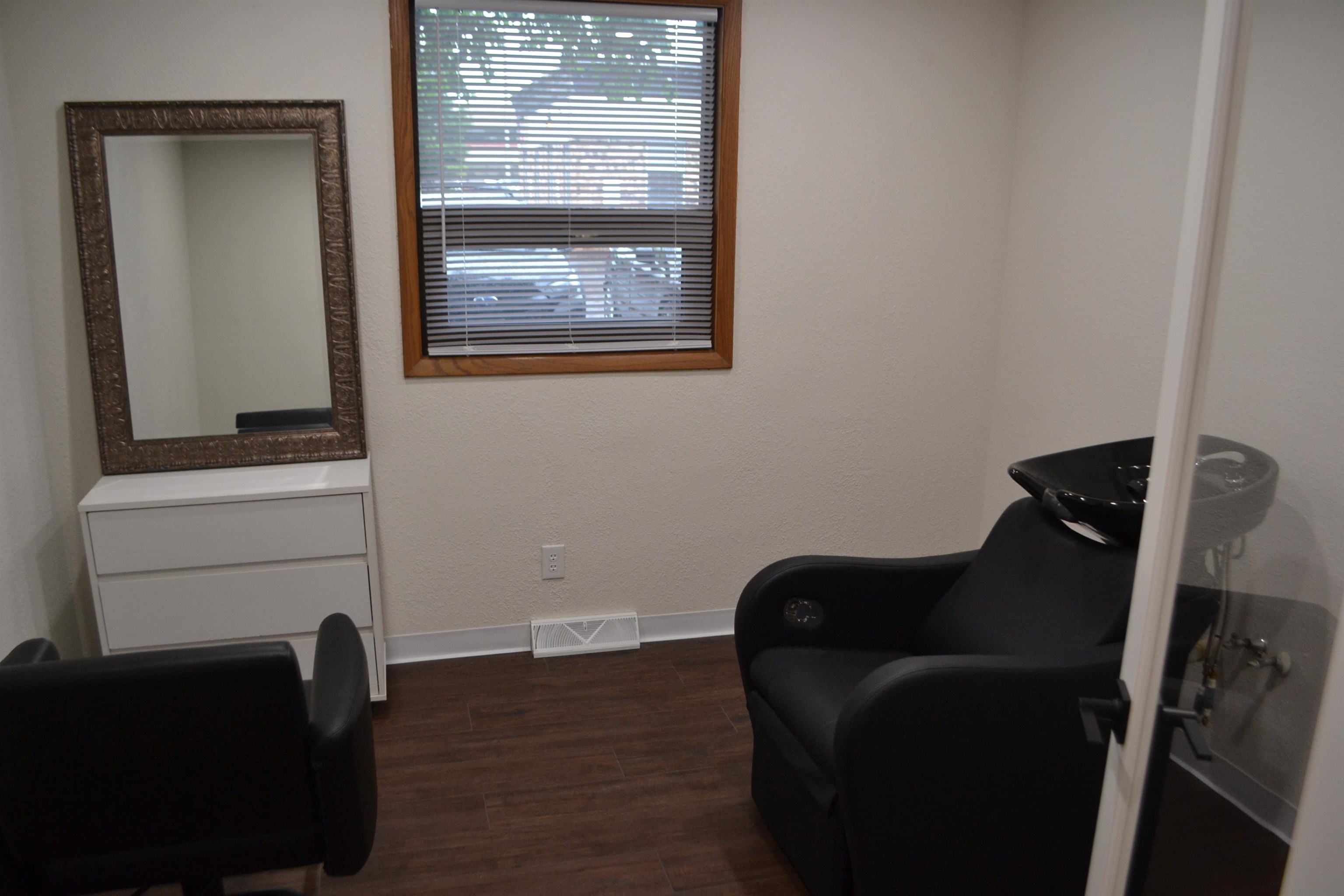 609 Jackson Street Property Photo 11