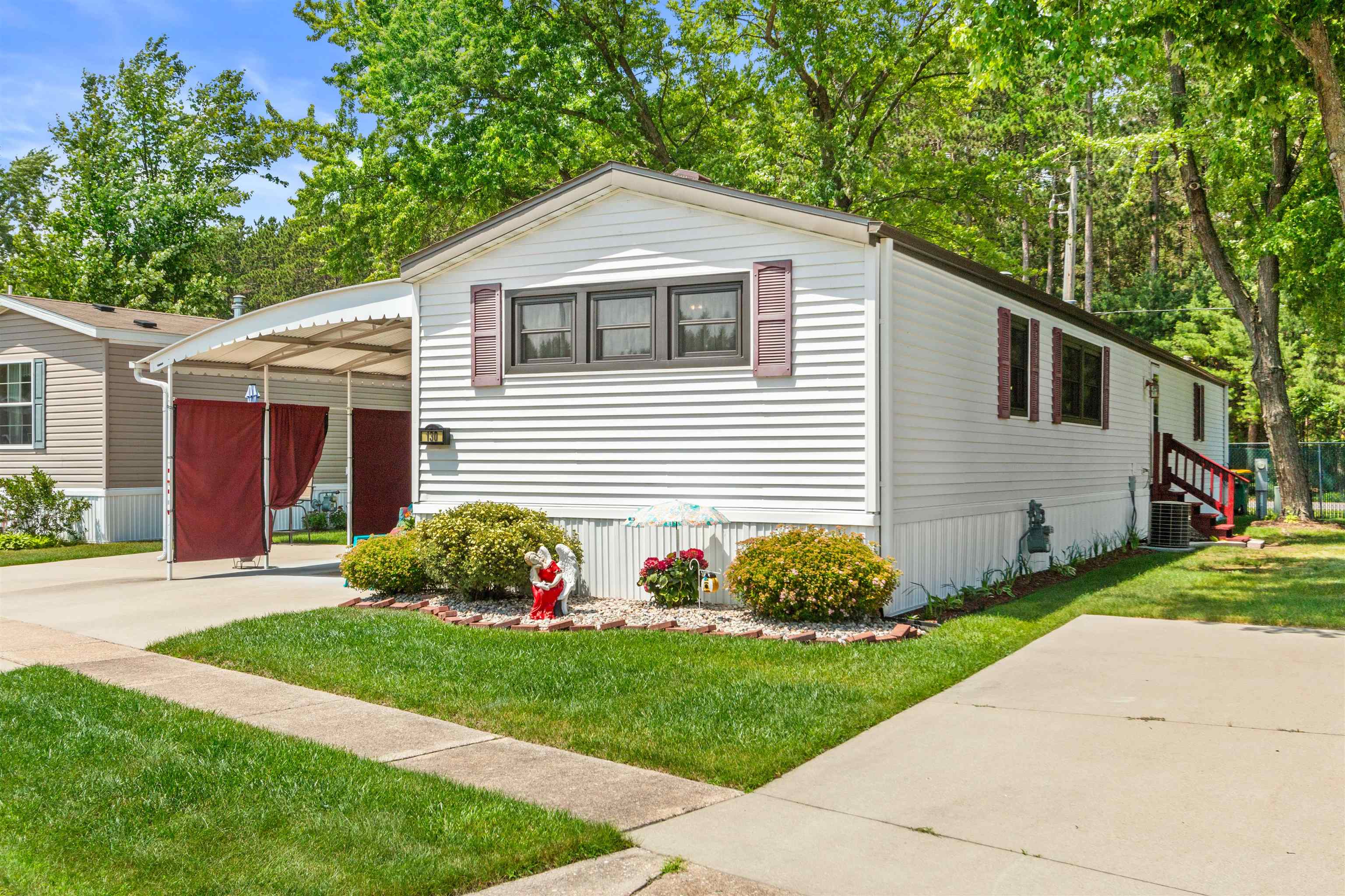 7740 South Park Road Property Photo 4