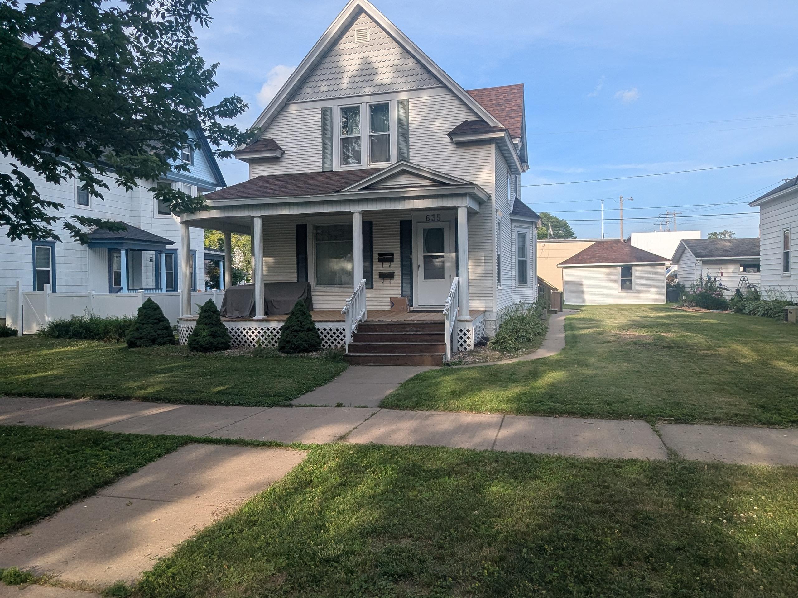635 S 4TH AVENUE Property Photo 1