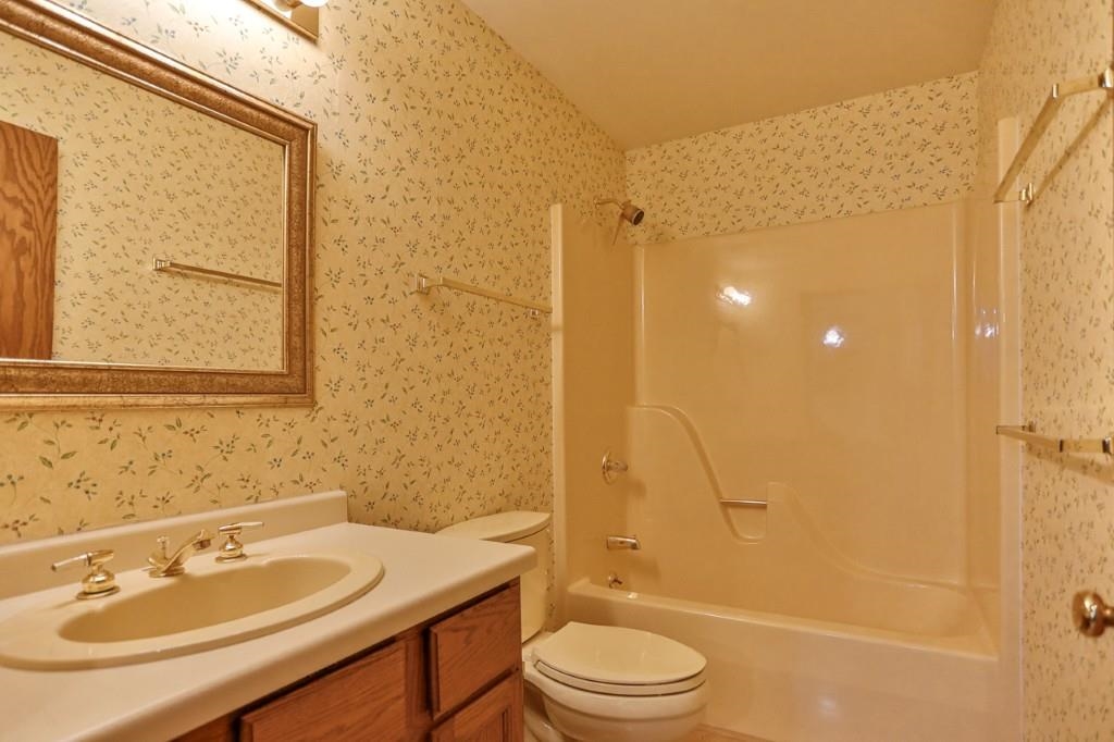 1135 Easthill Place Property Photo 23