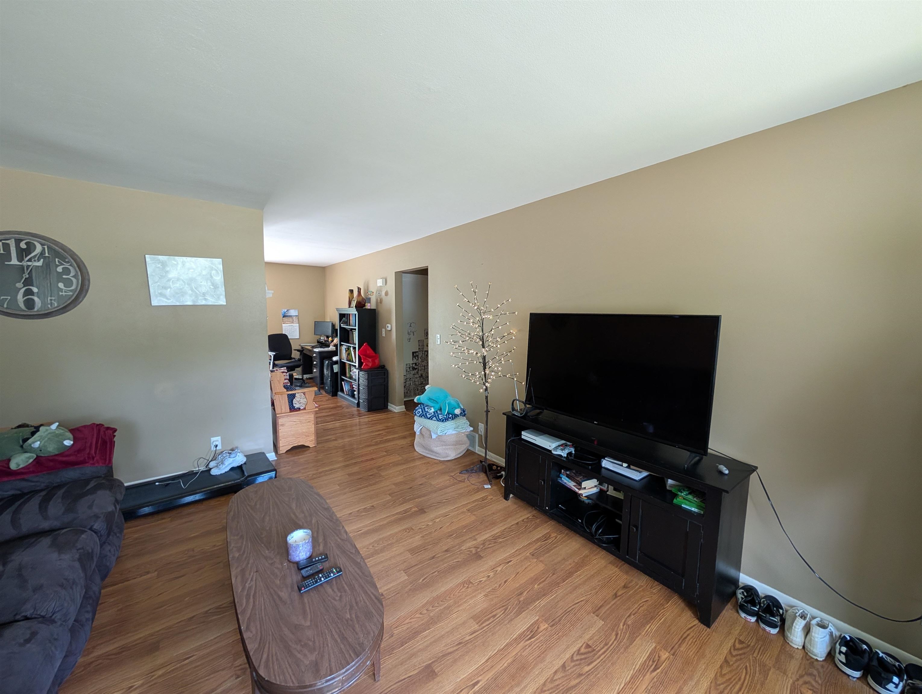 6615 Lang Lane Property Photo 4