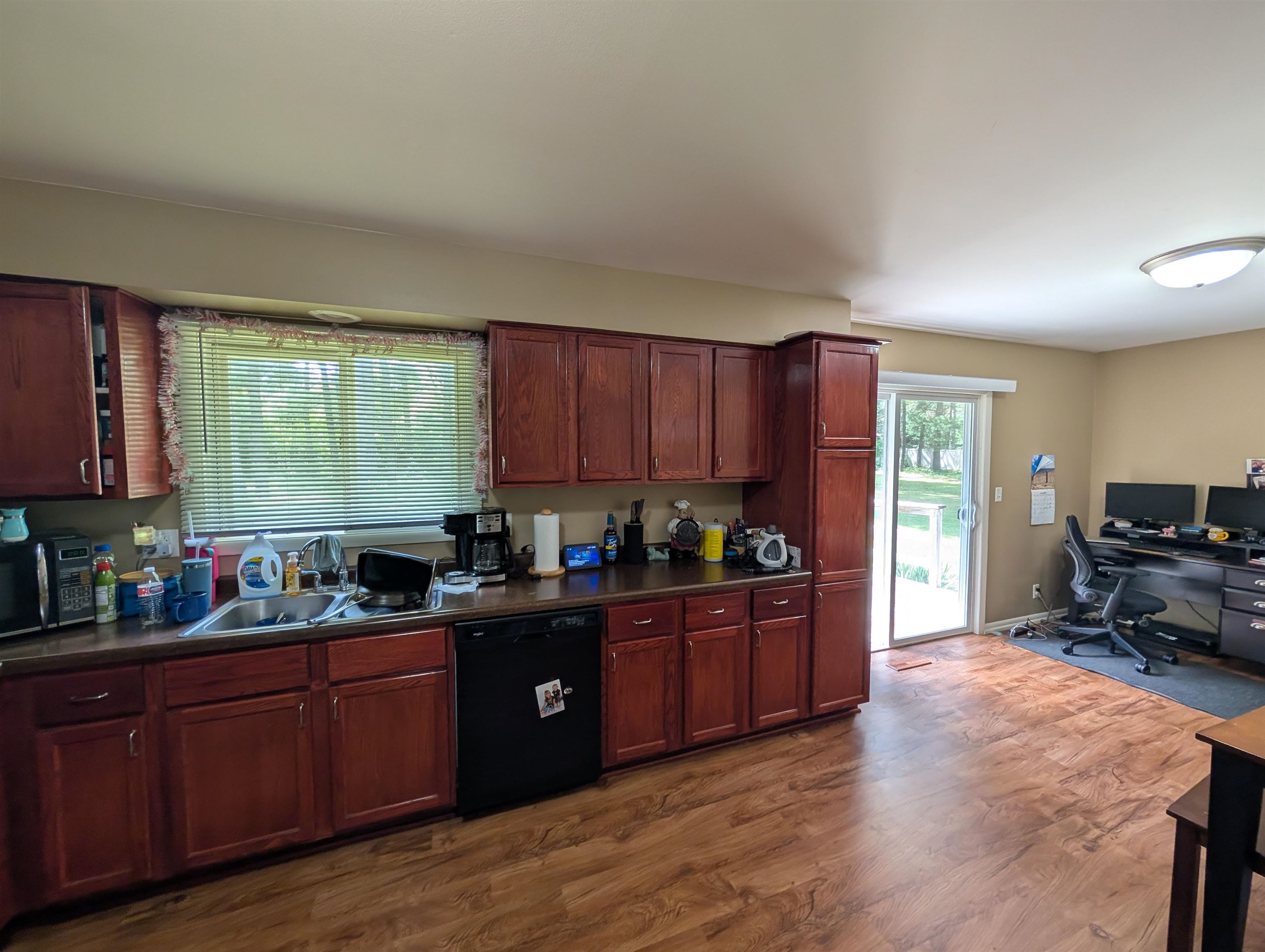 6615 Lang Lane Property Photo 6