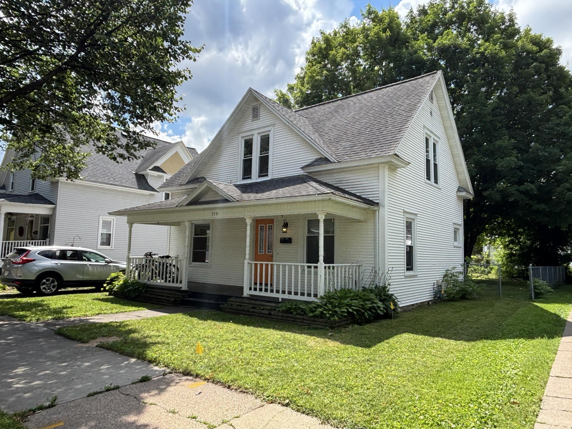 319 Lincoln Avenue Property Photo 4