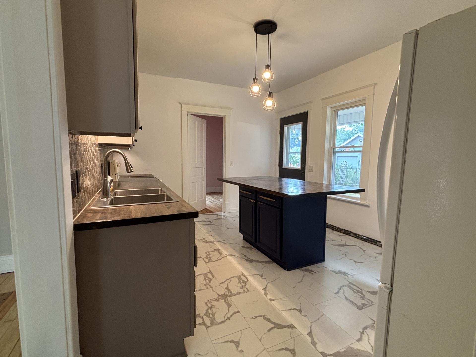 319 Lincoln Avenue Property Photo 16