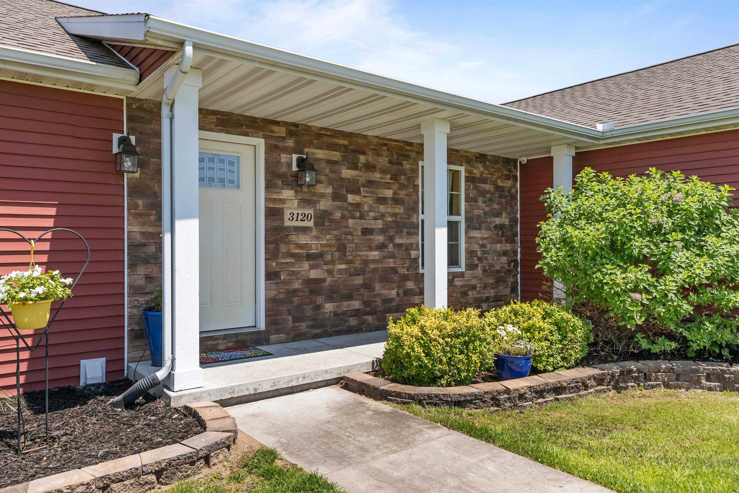 3120 Darlington Place Property Photo 4