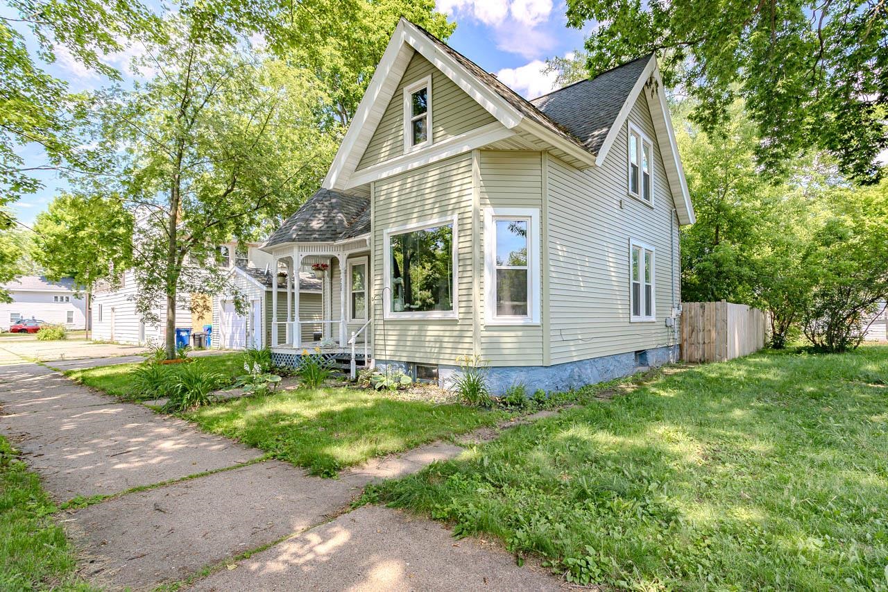 708 Mc Indoe Street Property Photo 2