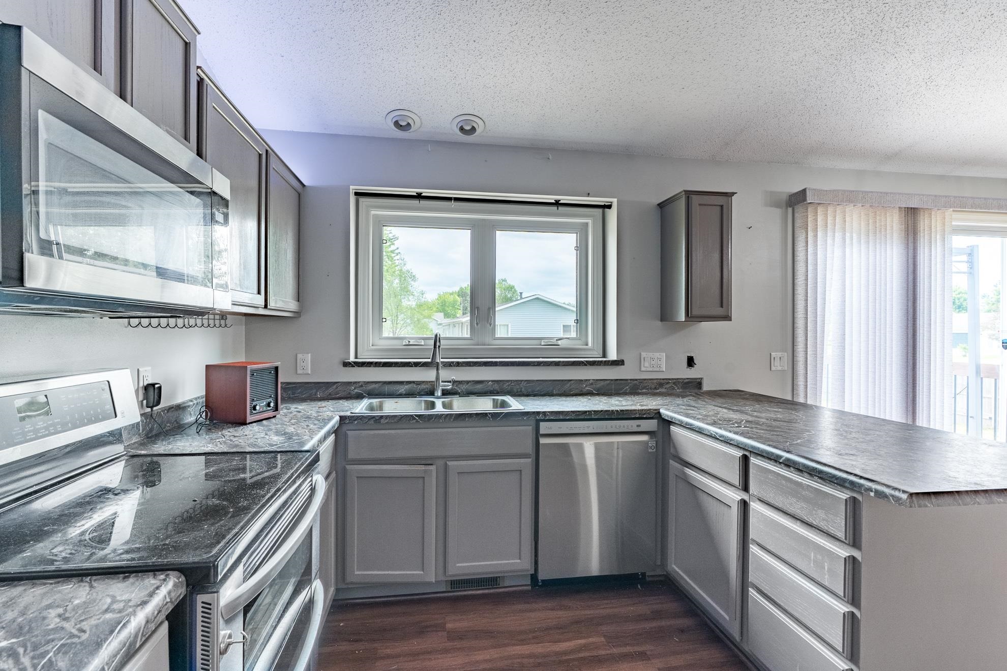 2104 Meadow Drive Property Photo 17