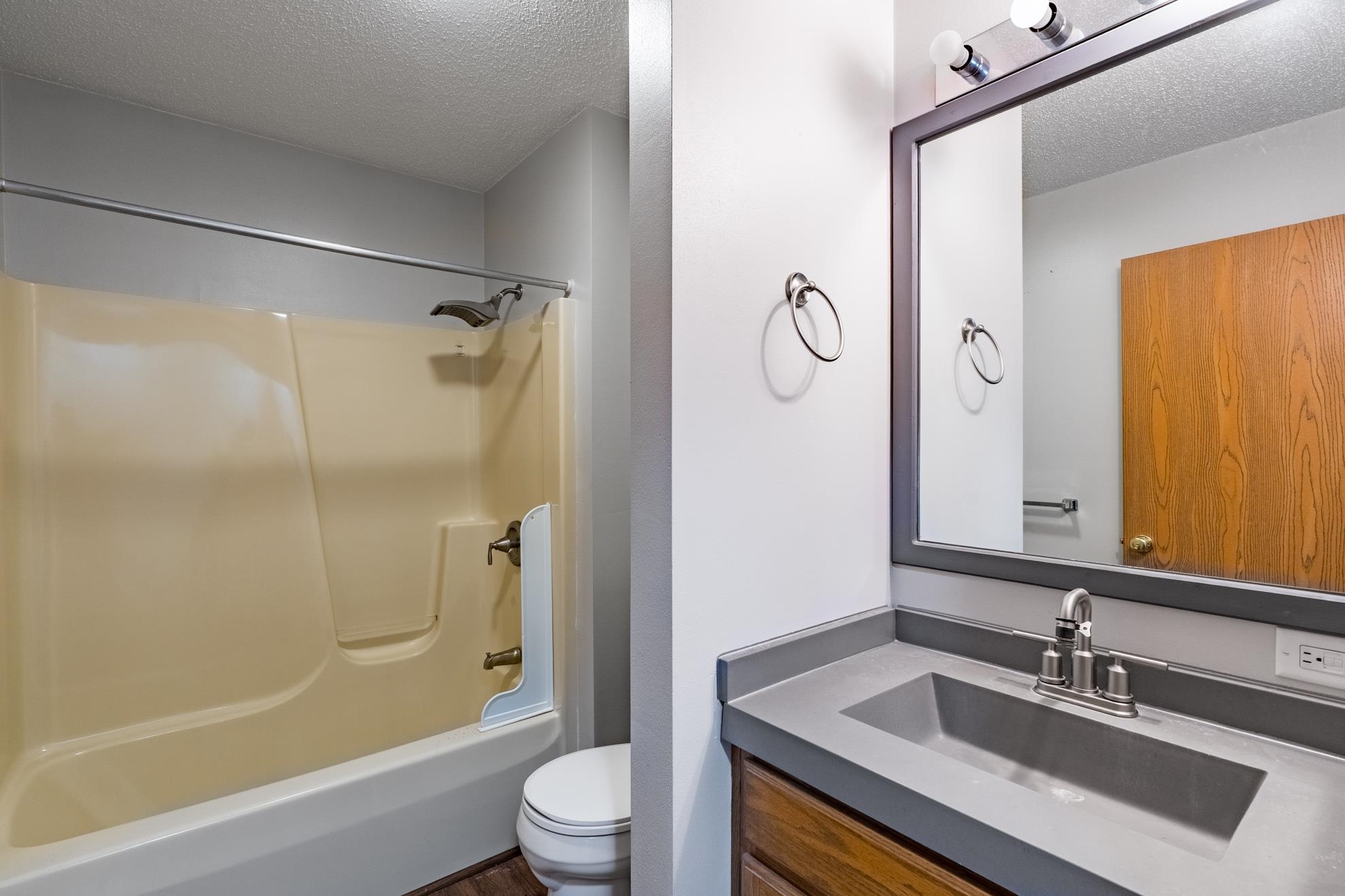 2104 Meadow Drive Property Photo 18