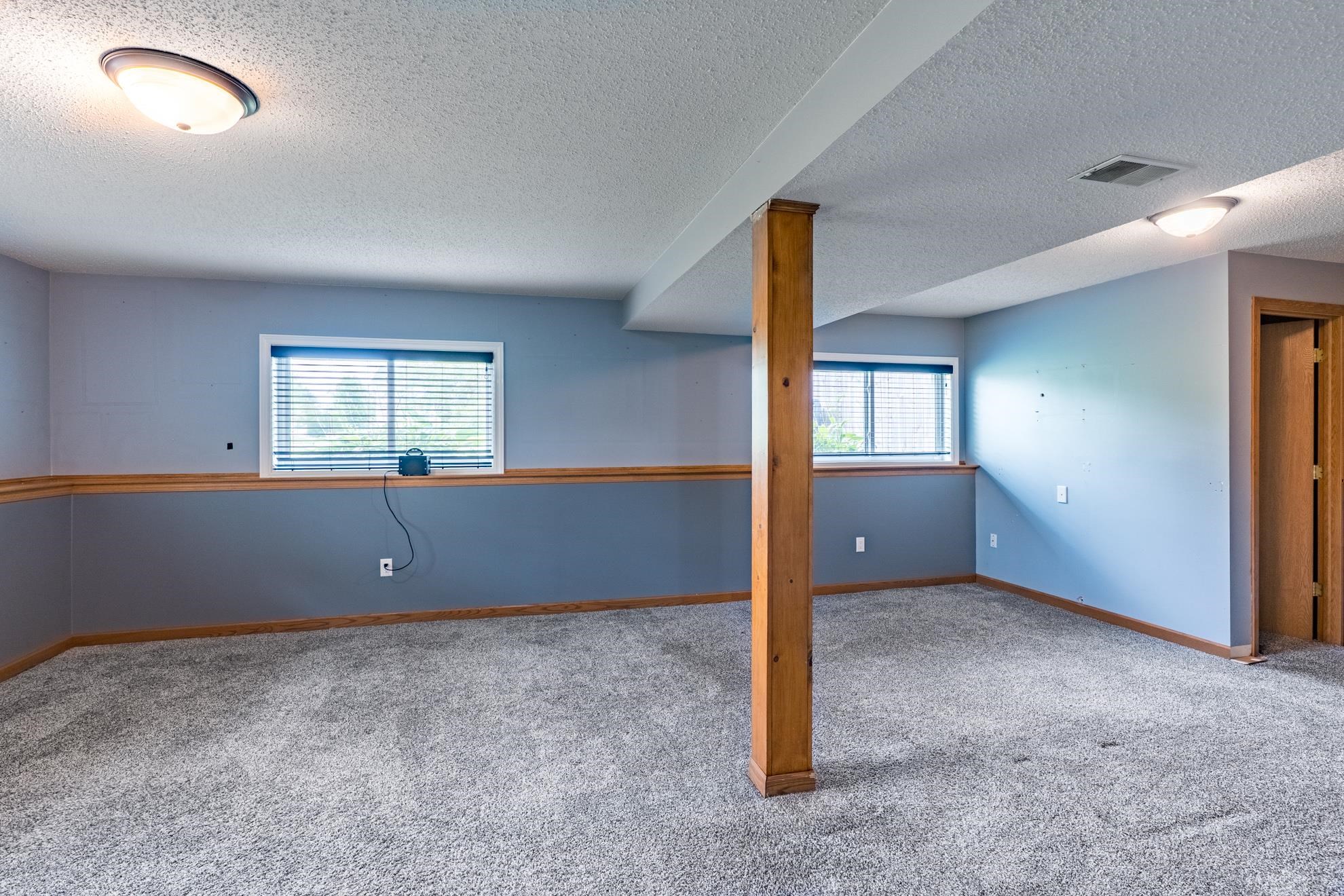 2104 Meadow Drive Property Photo 28