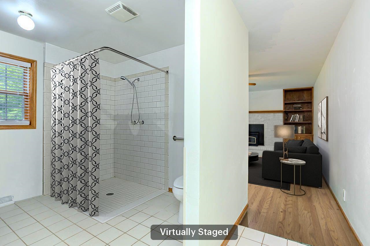 413 S Emerald Drive Property Photo 20