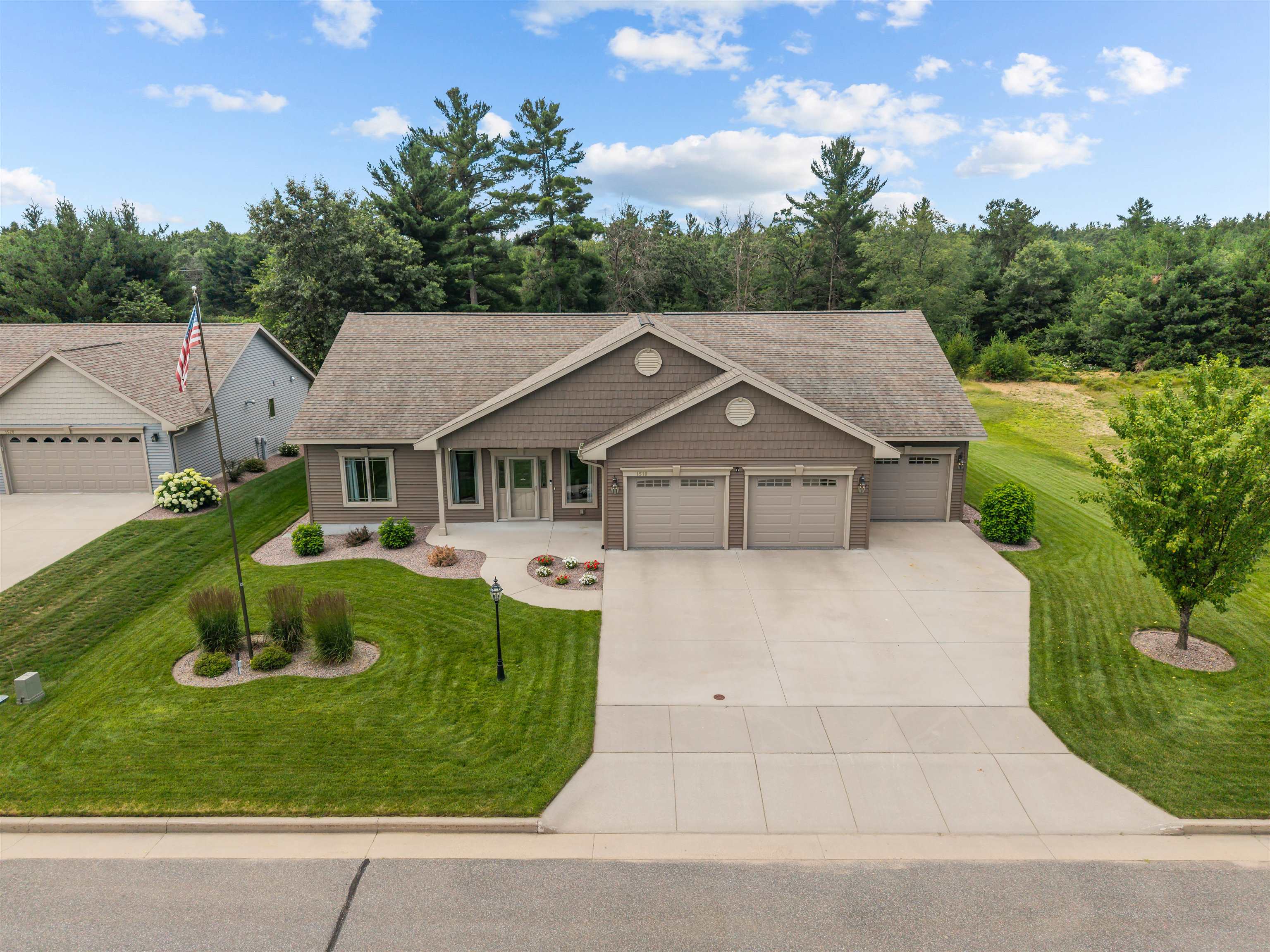 1510 Klevene Circle Property Photo 1