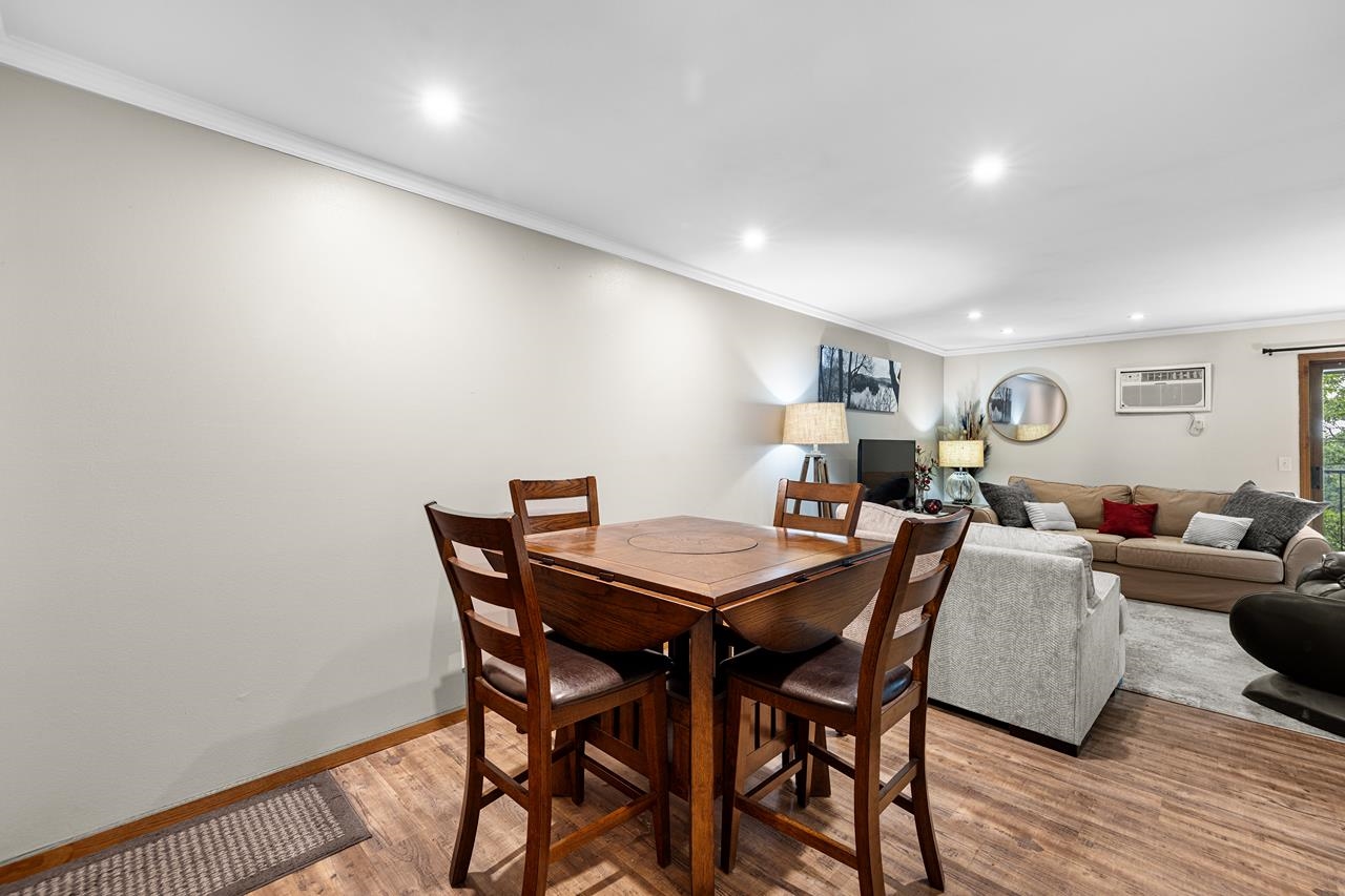 1212 Grand Avenue Property Photo 9