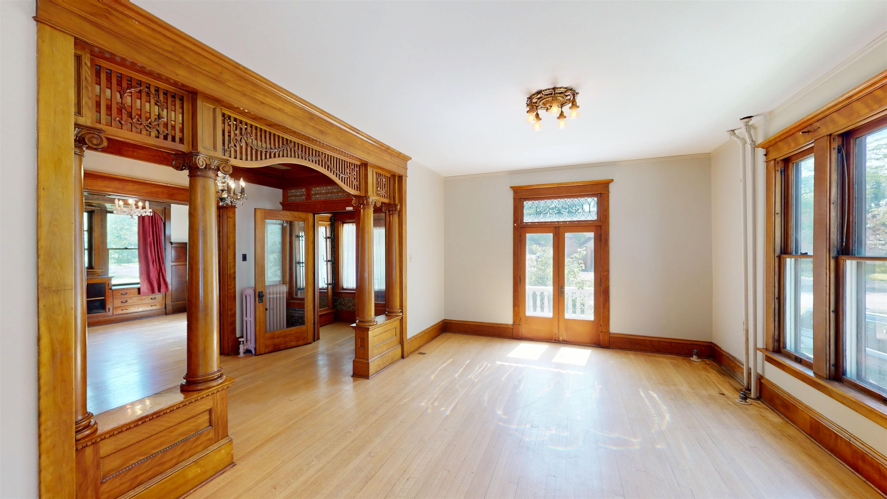 208 S Cherry Avenue Property Photo 11