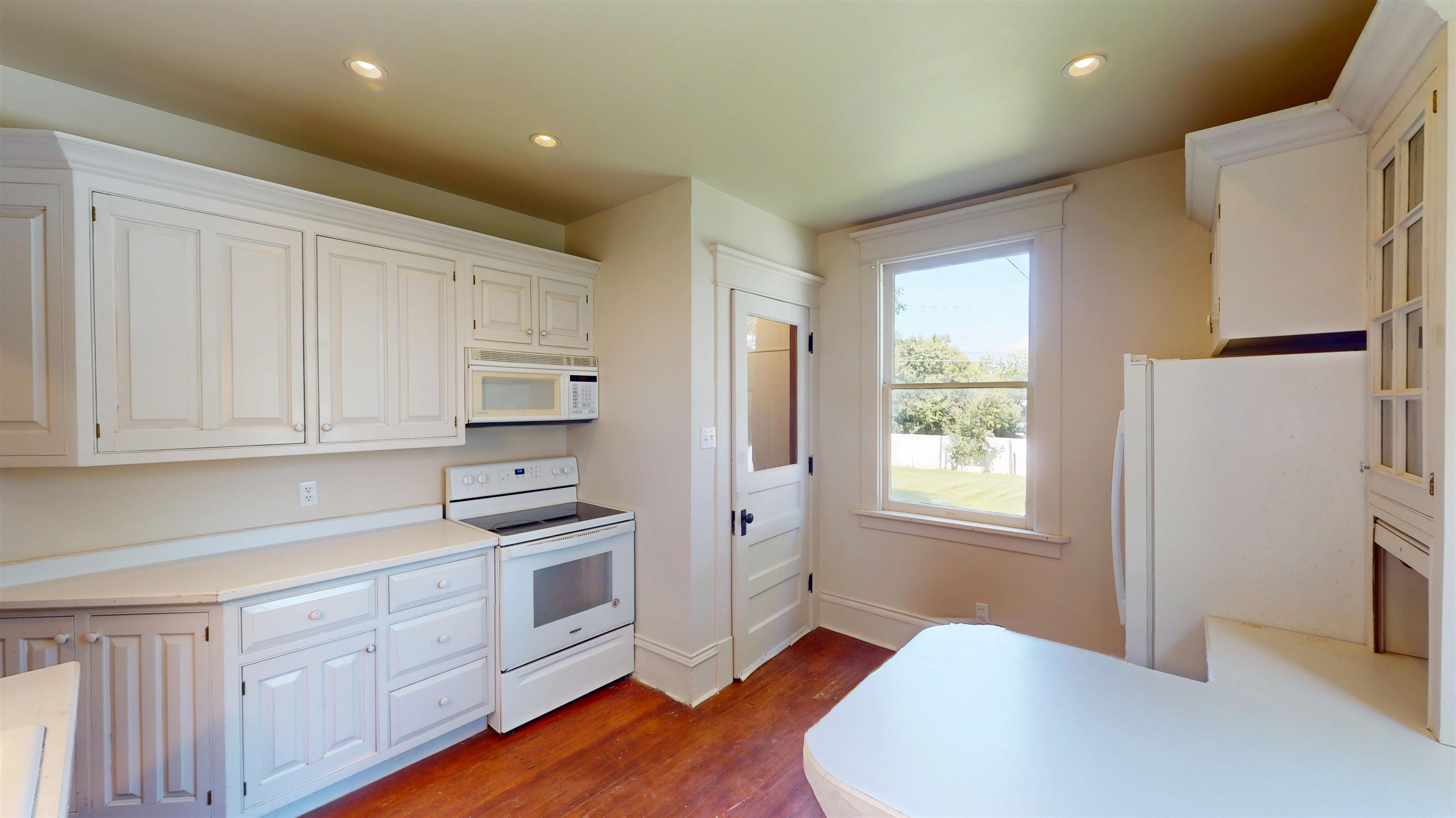 208 S Cherry Avenue Property Photo 23