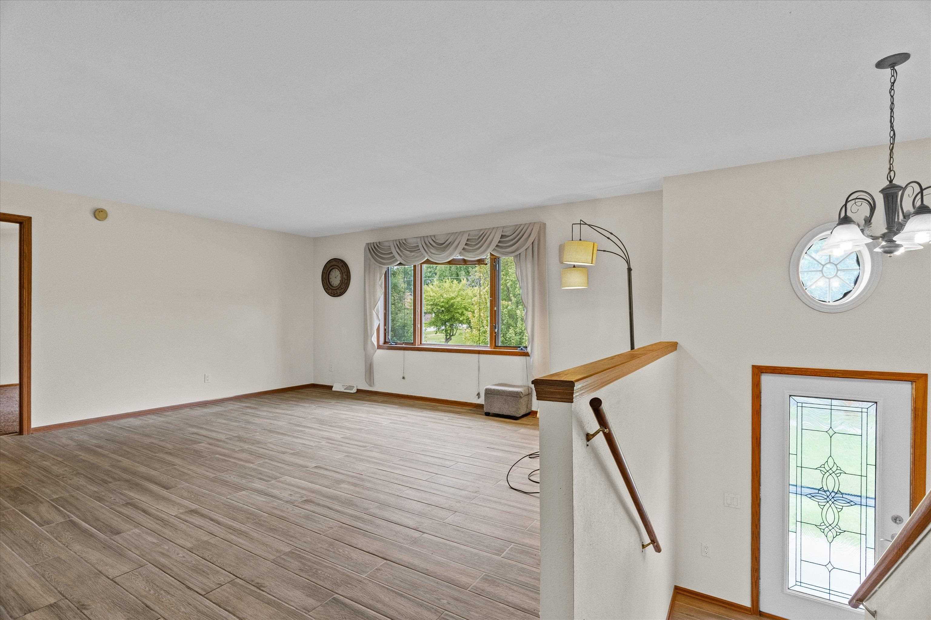 1407 S Washington Avenue Property Photo 3