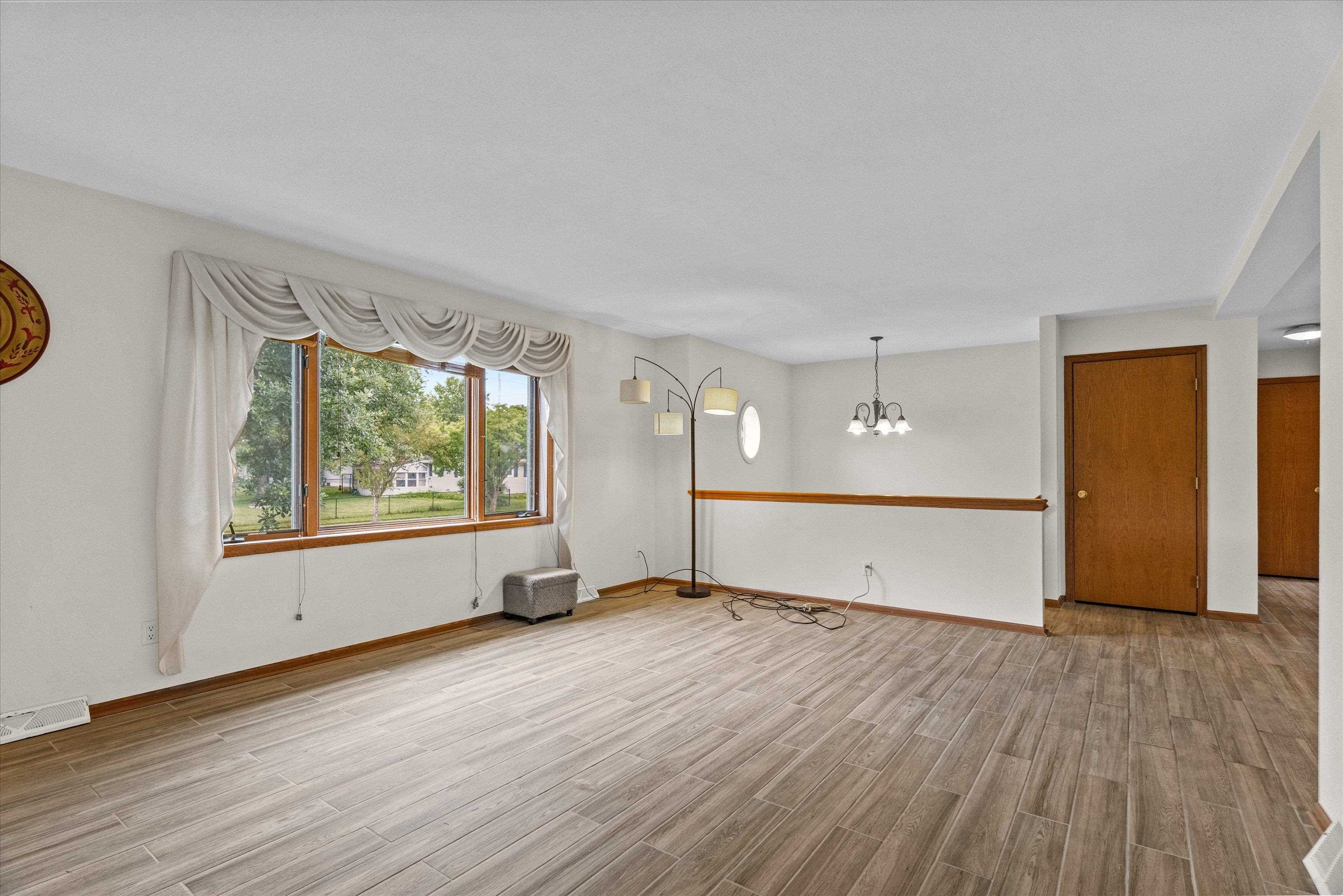 1407 S Washington Avenue Property Photo 6