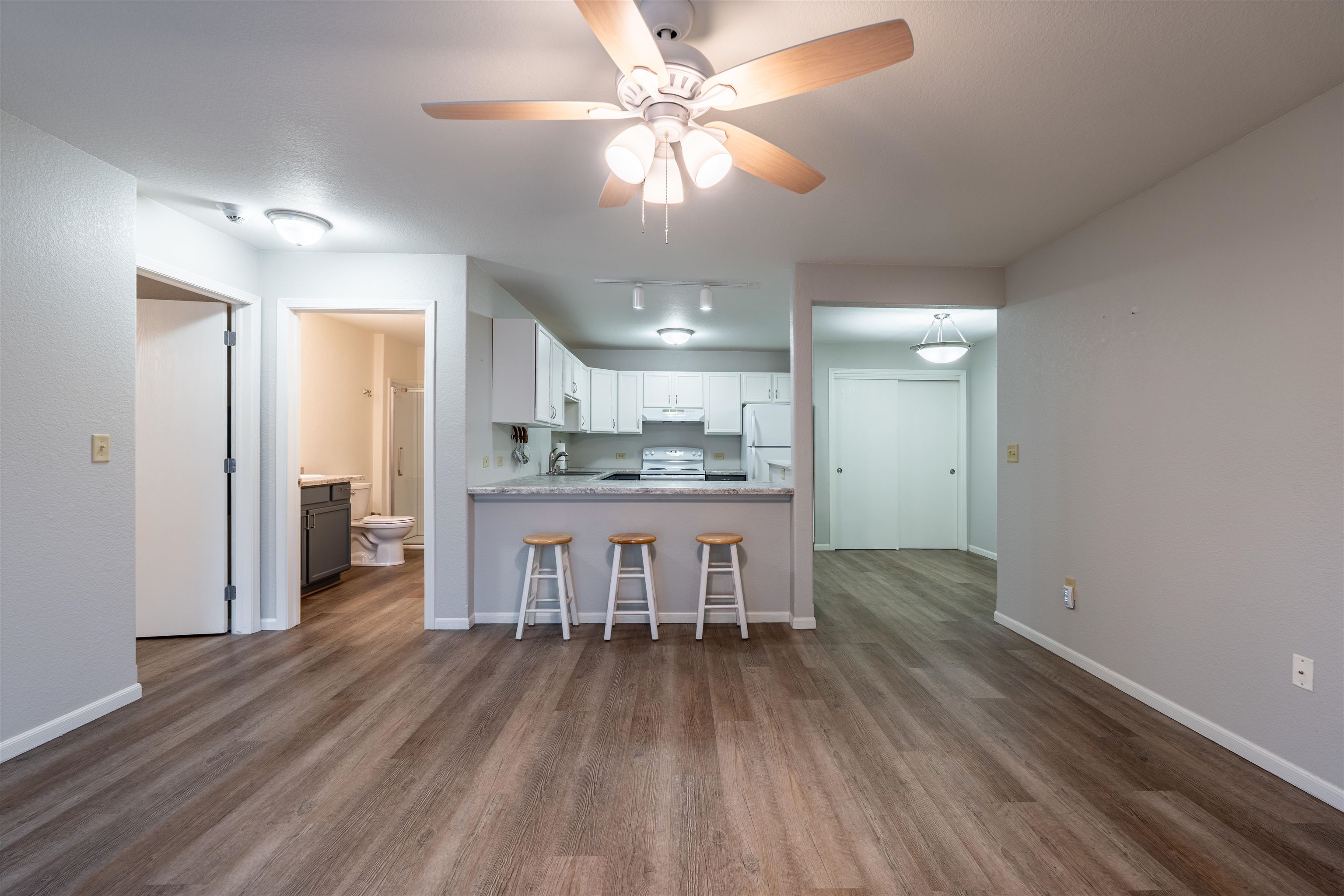 7410 Whitespire Road Property Photo 4