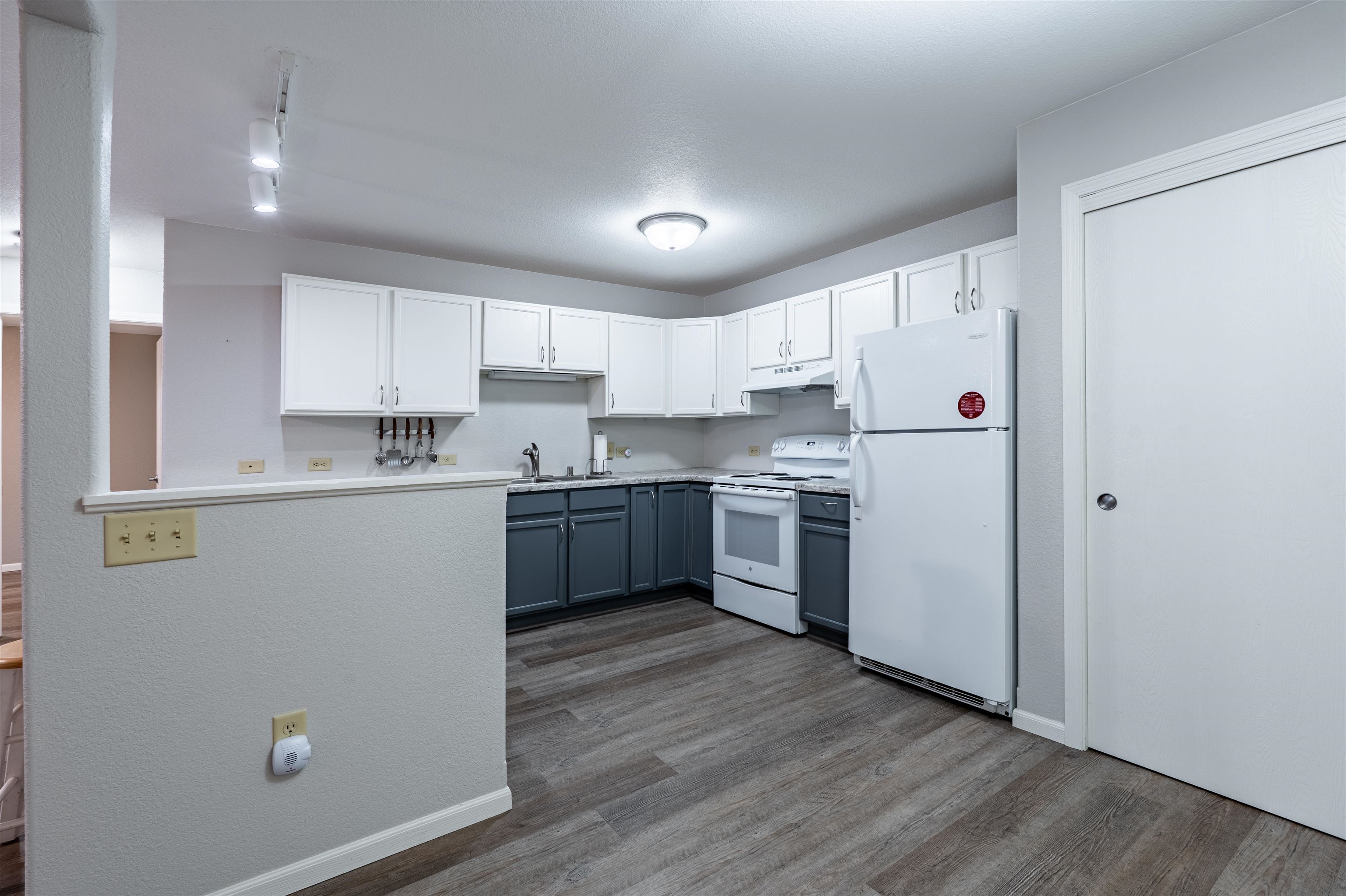 7410 Whitespire Road Property Photo 12