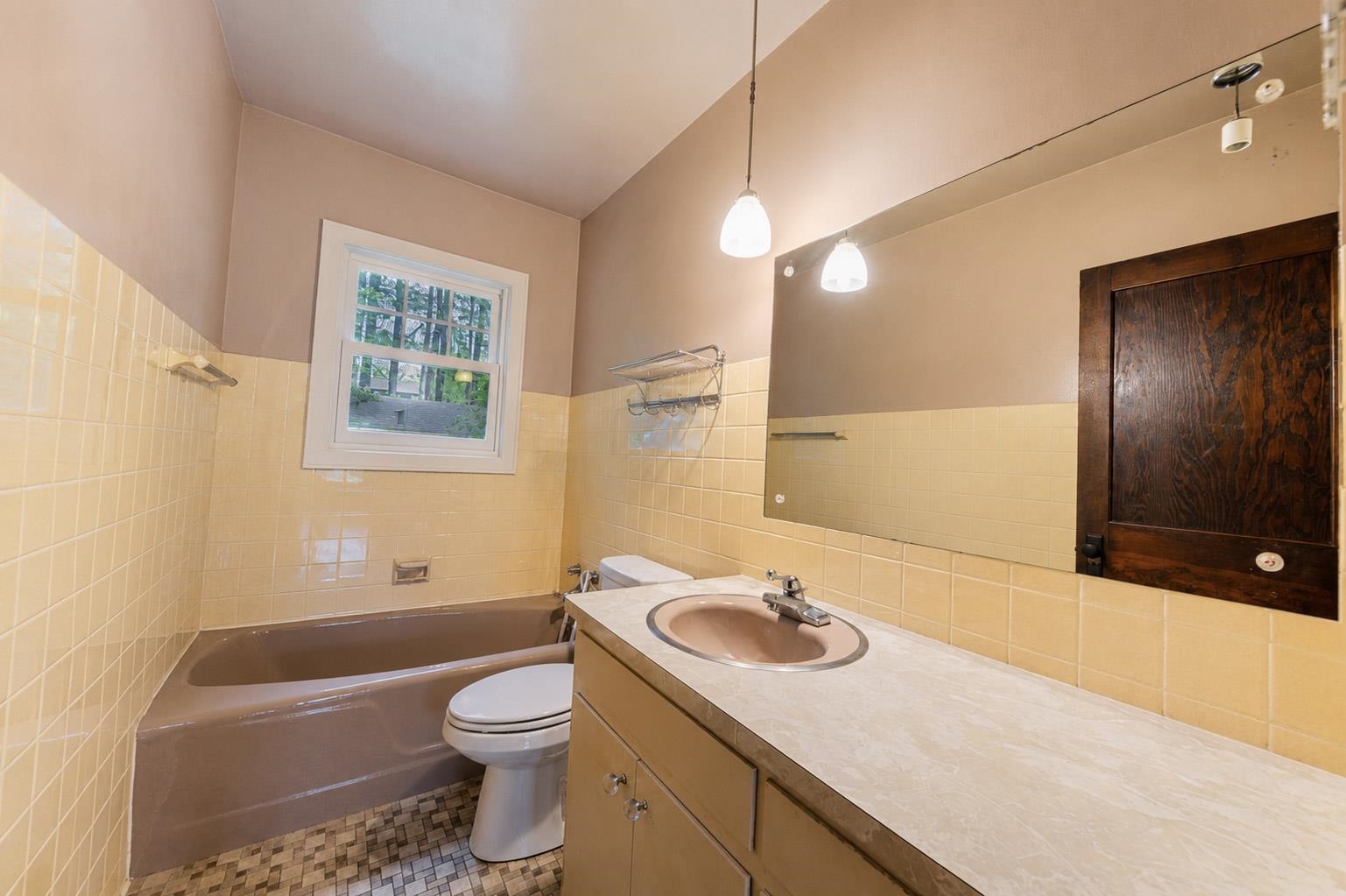 1018 Golf Club Road Property Photo 19