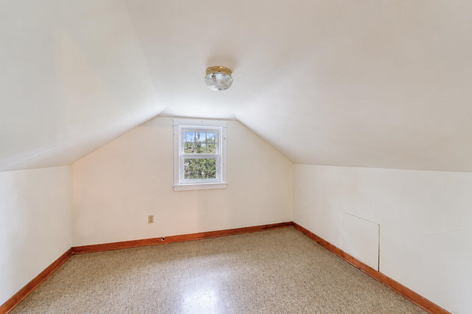 1018 Golf Club Road Property Photo 24