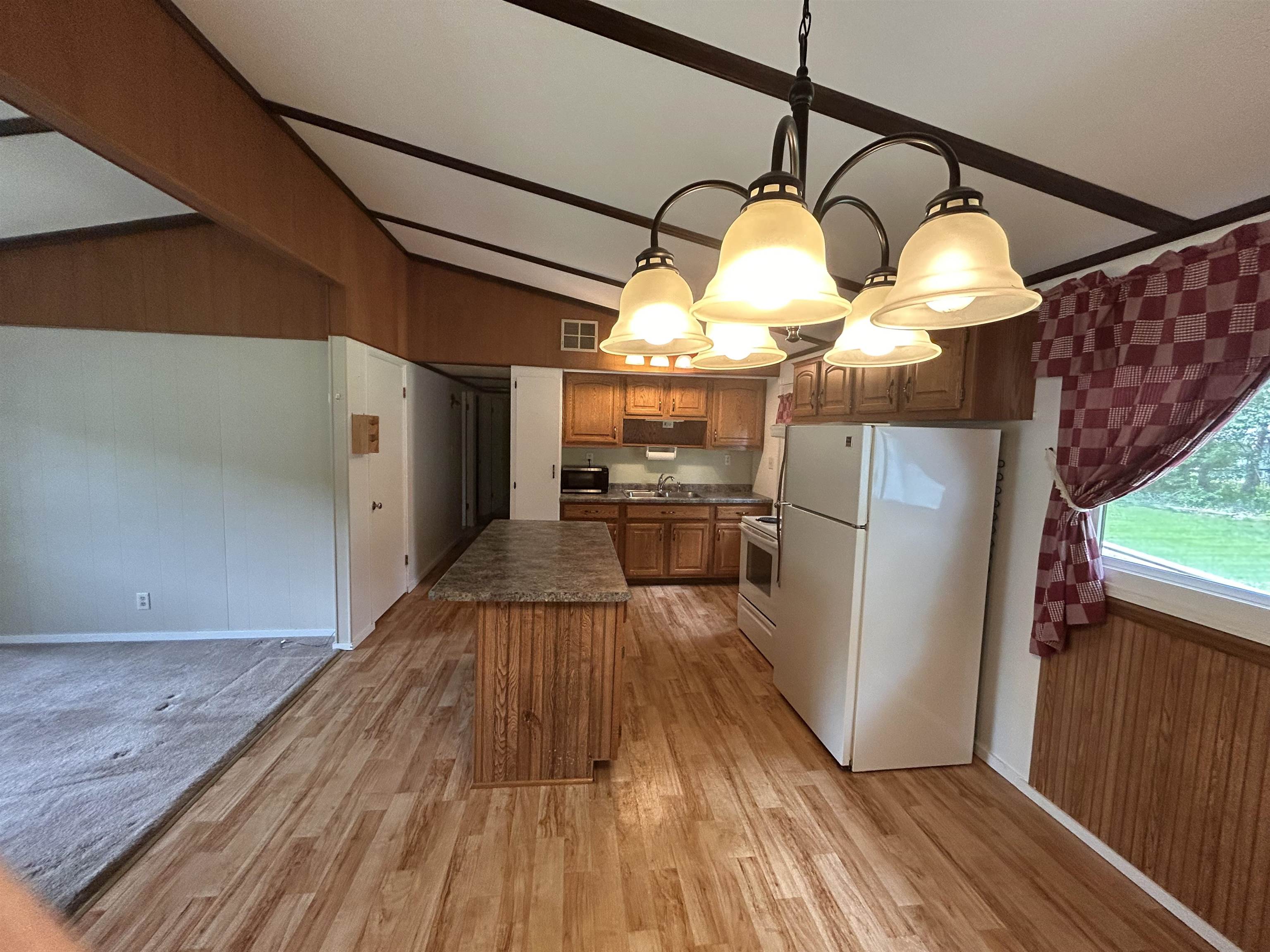 6541 Helke Road Property Photo 6
