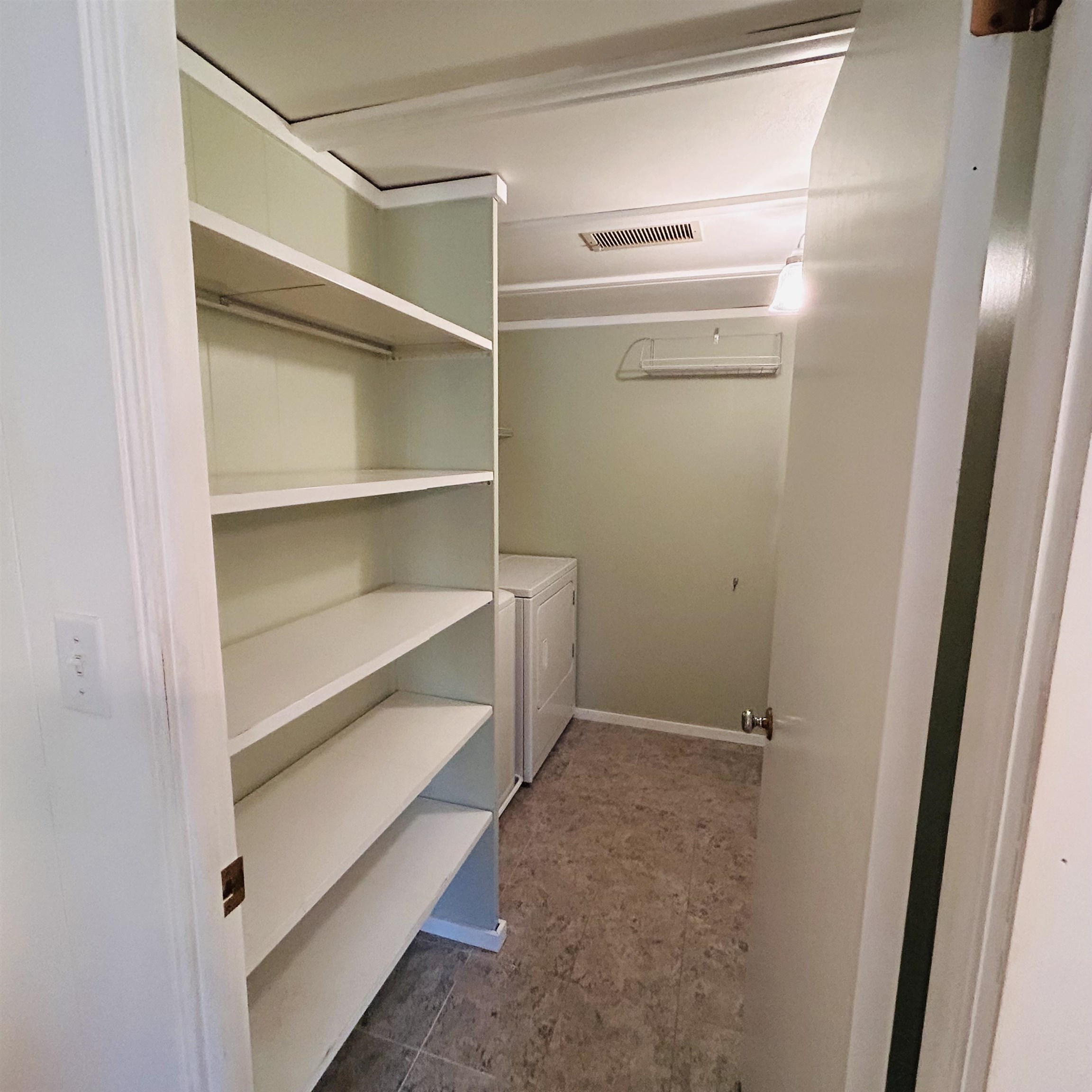 6541 Helke Road Property Photo 11
