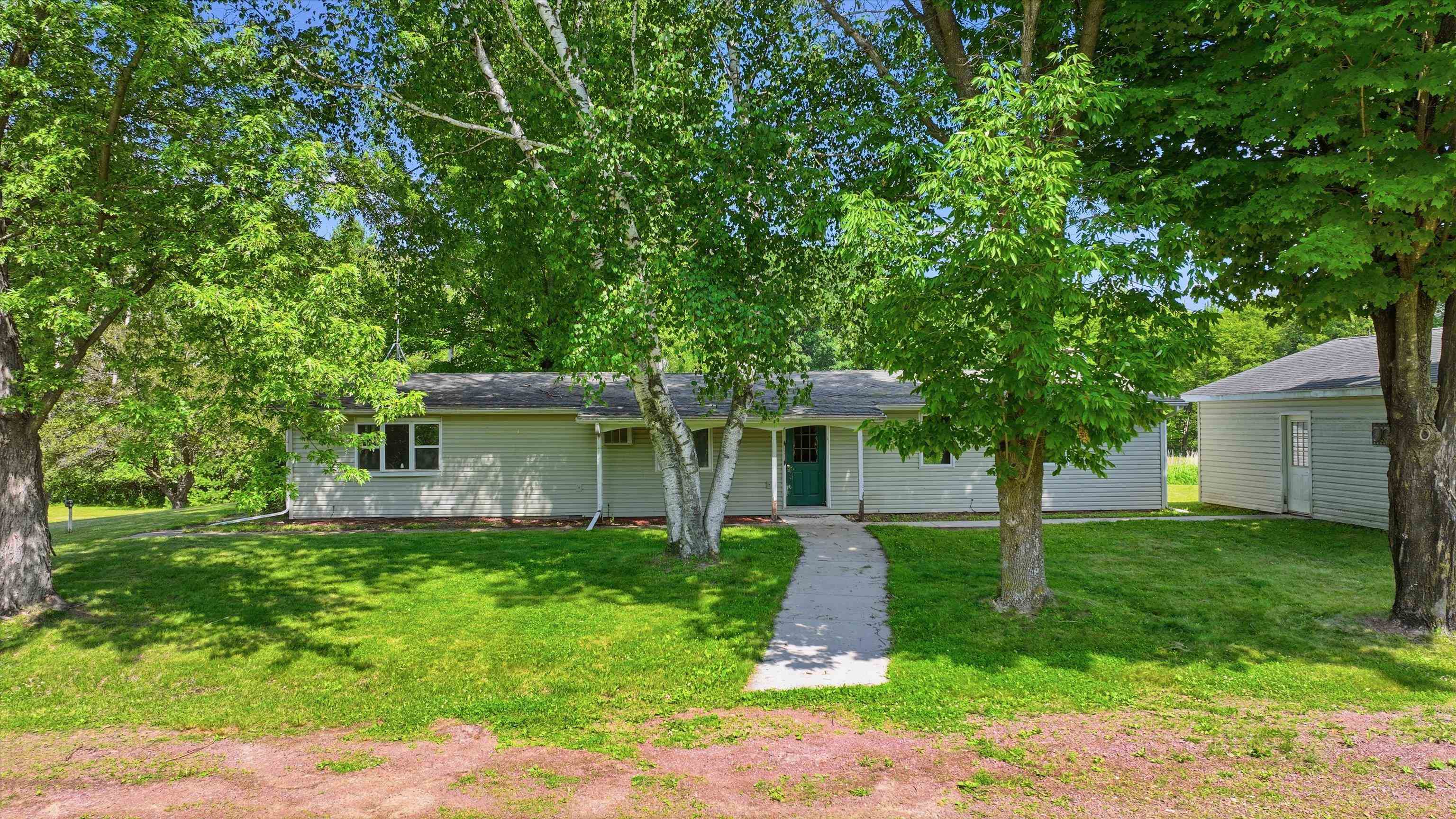 11555 Eisenhower Drive Property Photo 5