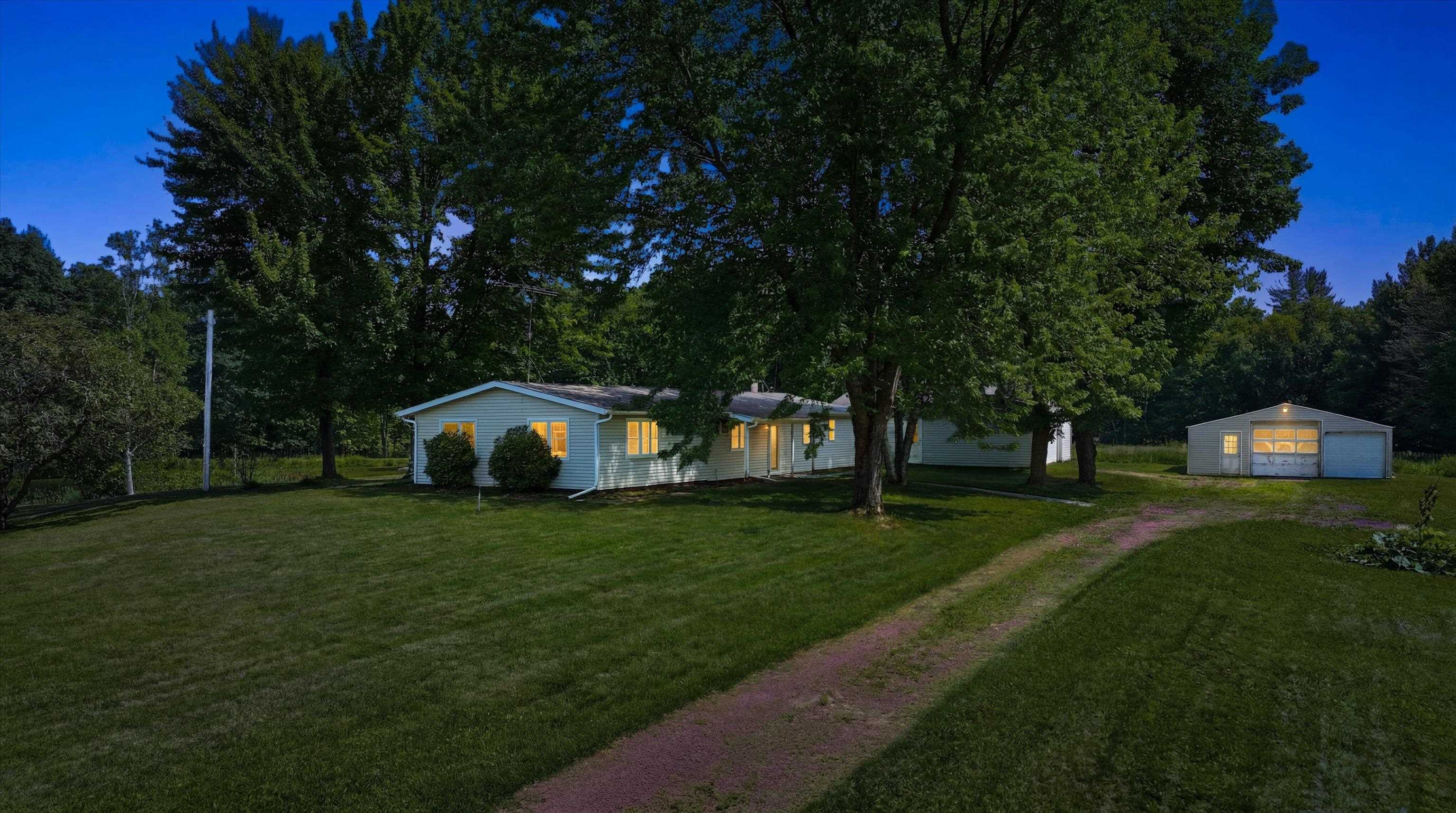 11555 Eisenhower Drive Property Photo 10