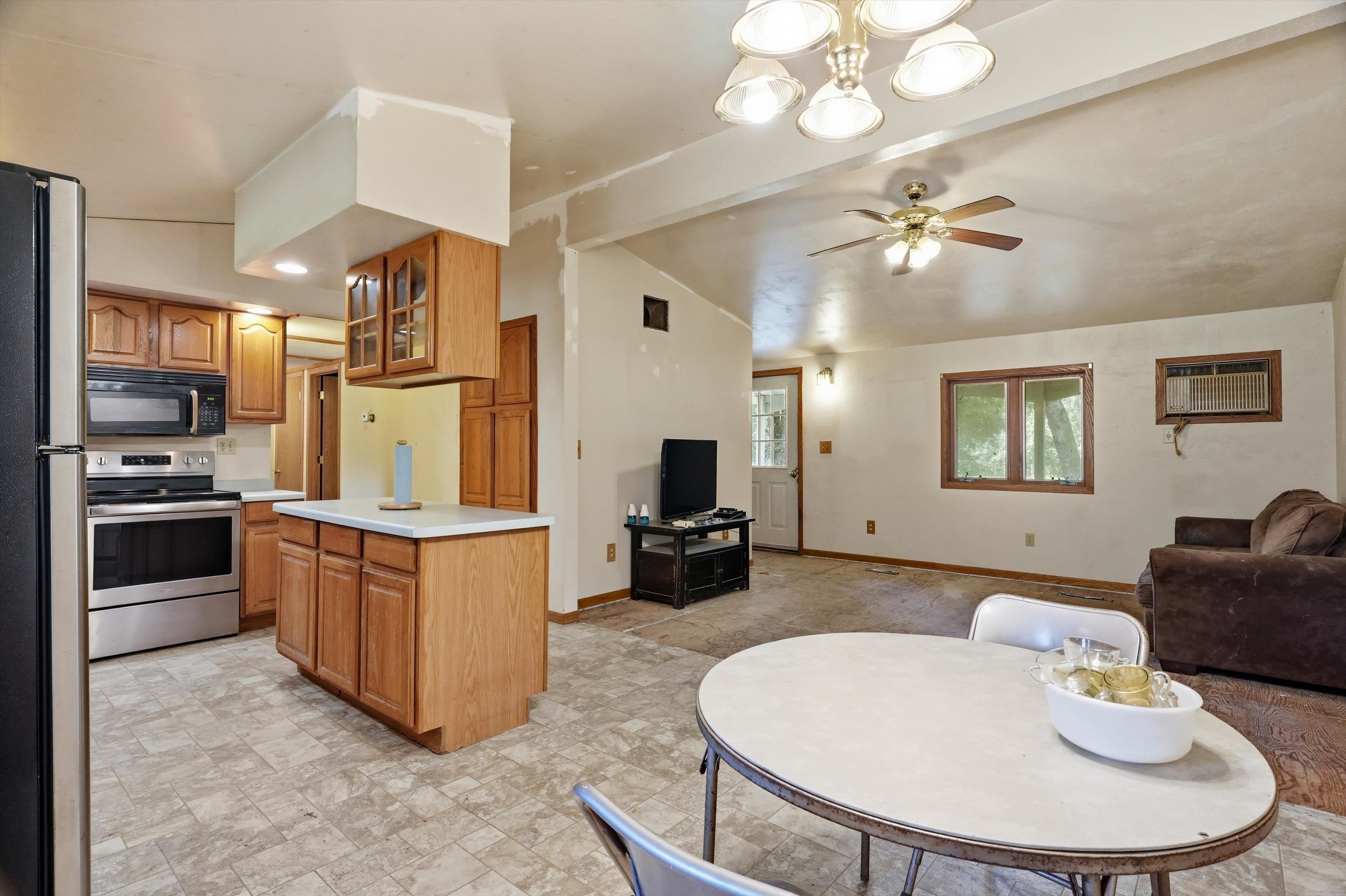 11555 Eisenhower Drive Property Photo 31