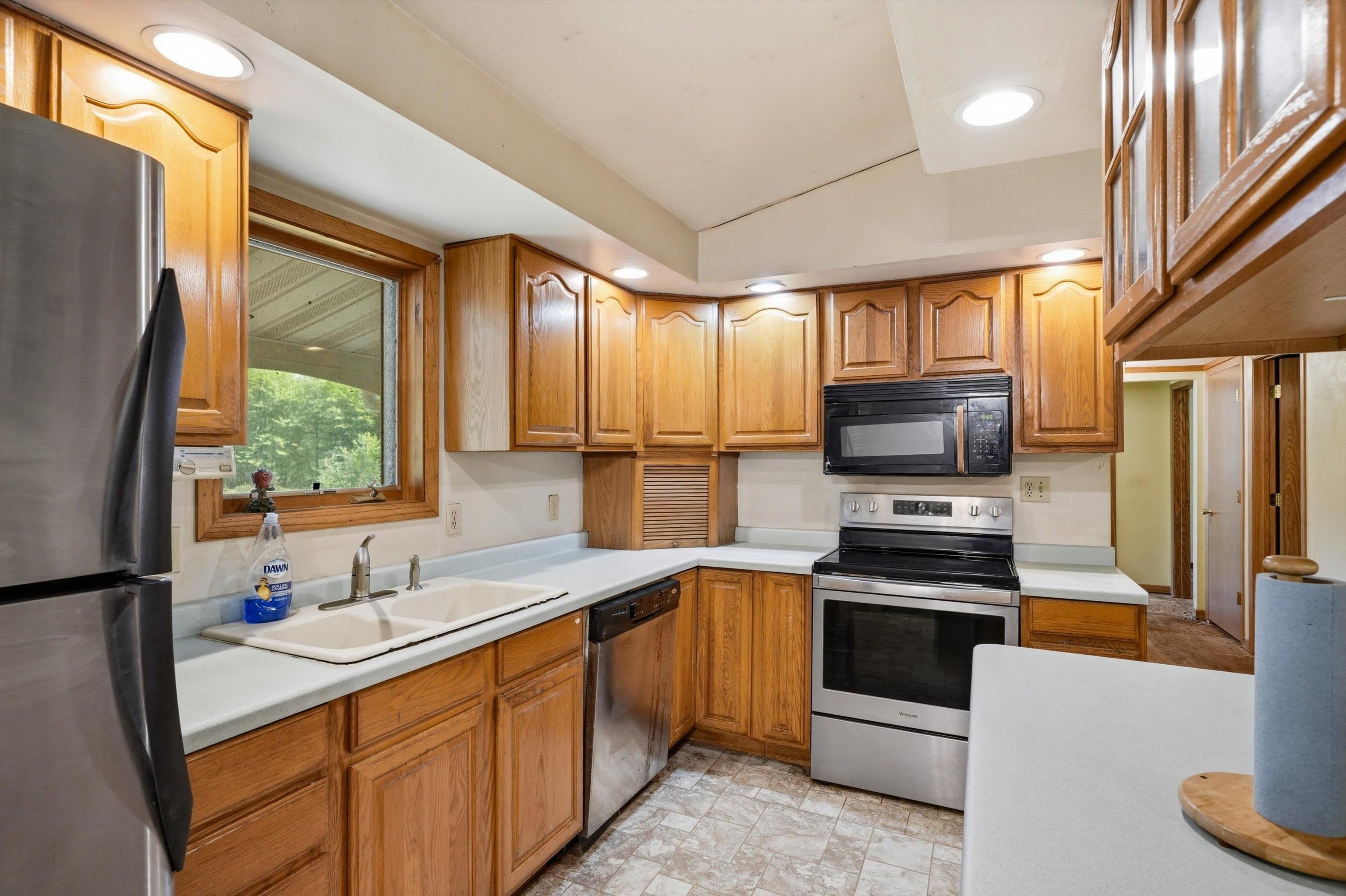 11555 Eisenhower Drive Property Photo 36