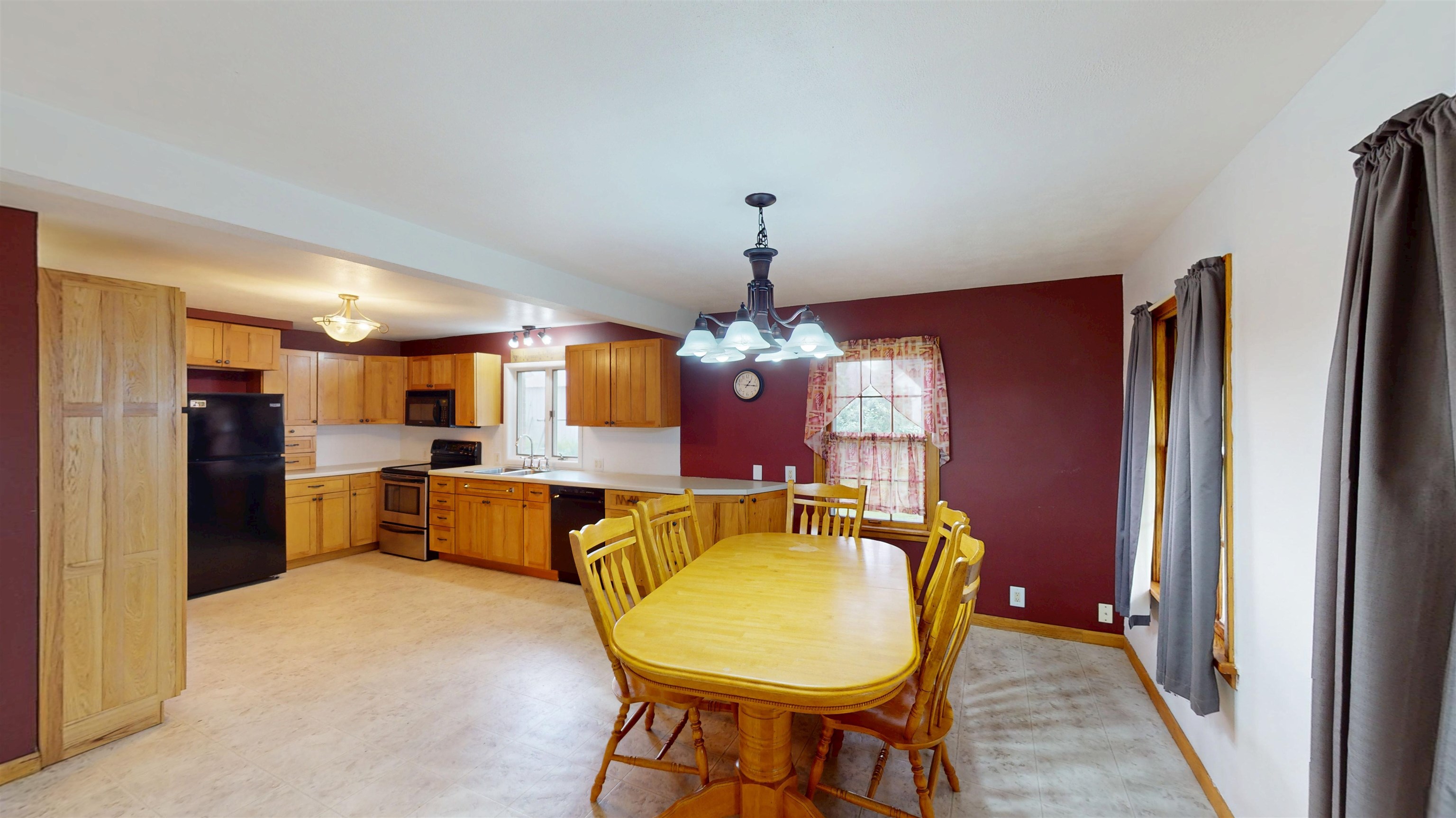 213115 State Highway 97 Property Photo 19